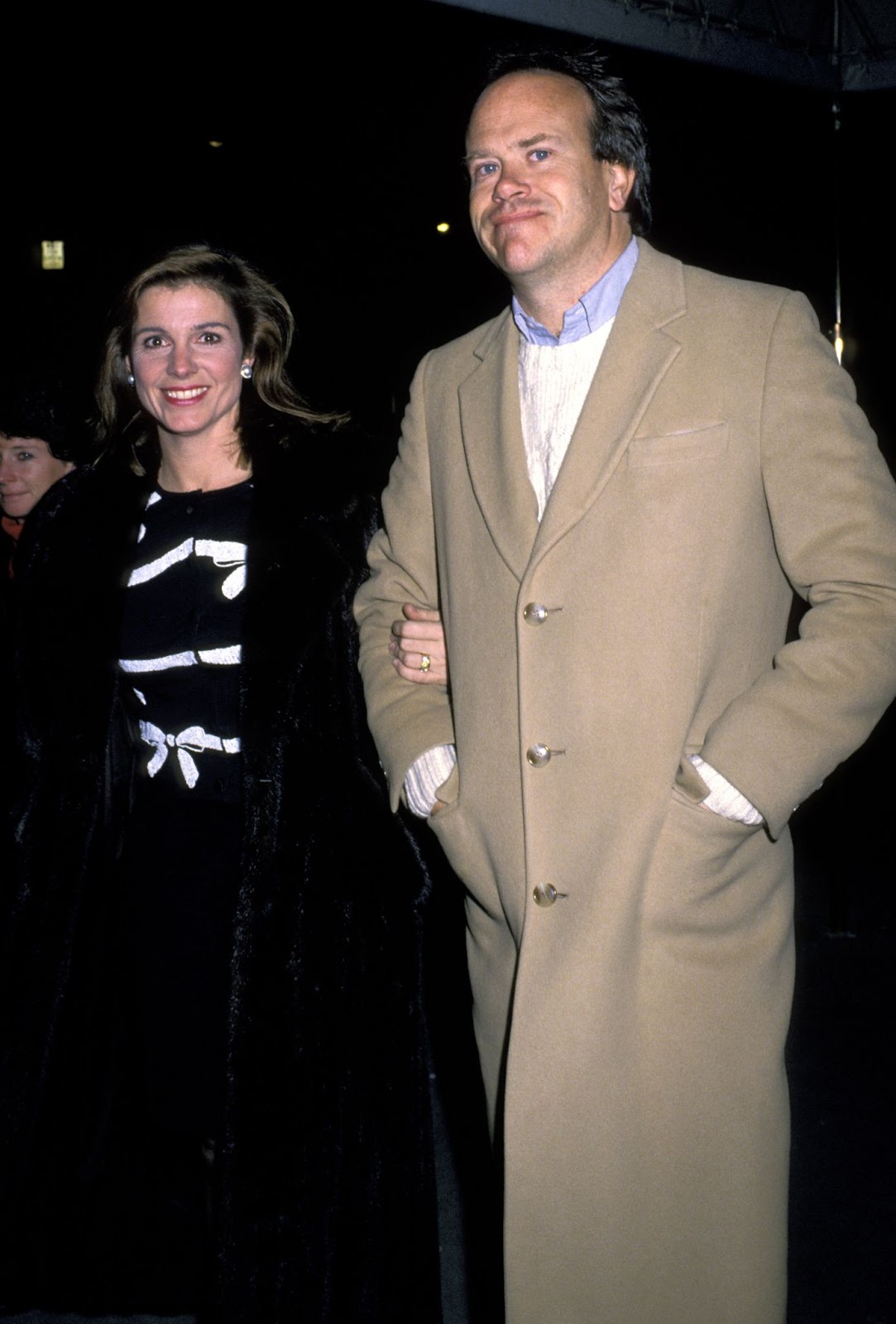 The Hollywood star and Dick Ebersol during Senator Joe Kennedy's fundraiser on December 1, 1988, in New York. | Source: Getty Images