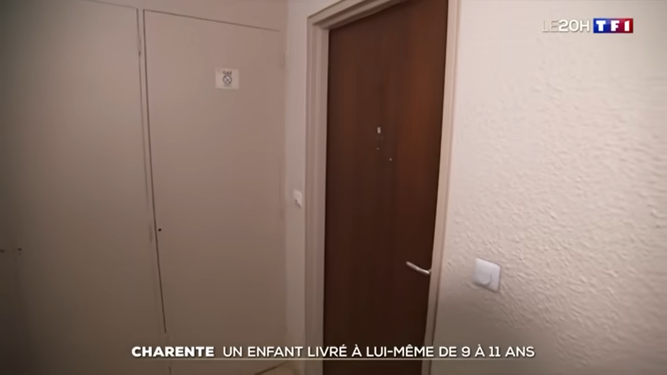TF1 INFO's post showing the apartment room where the boy lived, dated January 19, 2024 | Source: youtube.com/TF1INFO