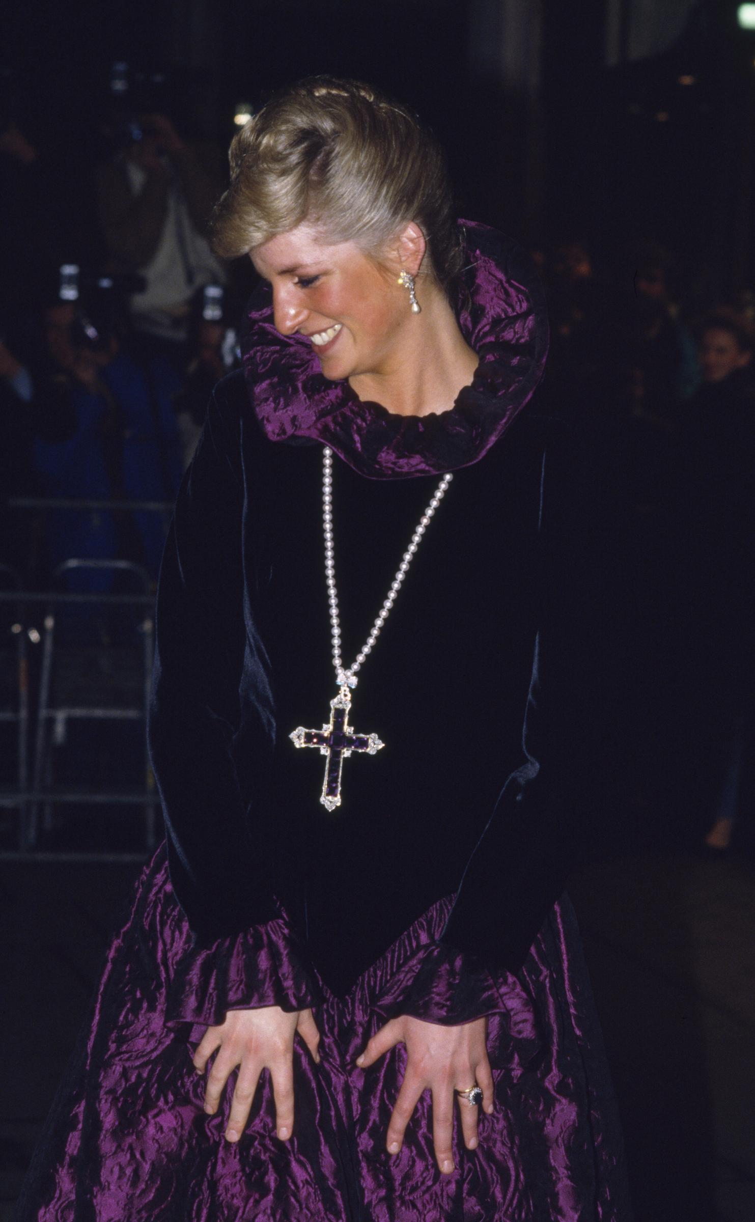 Princess Diana arriving at a charity gala organised by the jeweller Garrard in London, England on October, 27, 1987. | Source: Getty Images