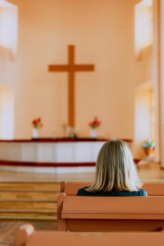 Mary didn't come to the service for two Sundays, but she returned on the third Sunday and was in tears. | Photo: Unsplash