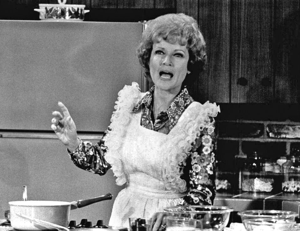  Betty White as Sue Ann Nivens, on "The Mary Tyler Moore Show" | Photo: Wikimedia Commons Images