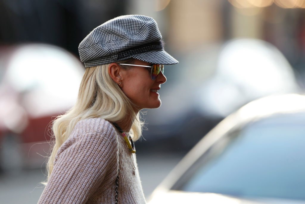 Laeticia Hallyday Metamorphosee Une Nouvelle Couleur Blond Bebe Pour L Ete Laeticia Hallyday Metamorphosee Une Nouvelle Couleur Blond Bebe Pour L Ete