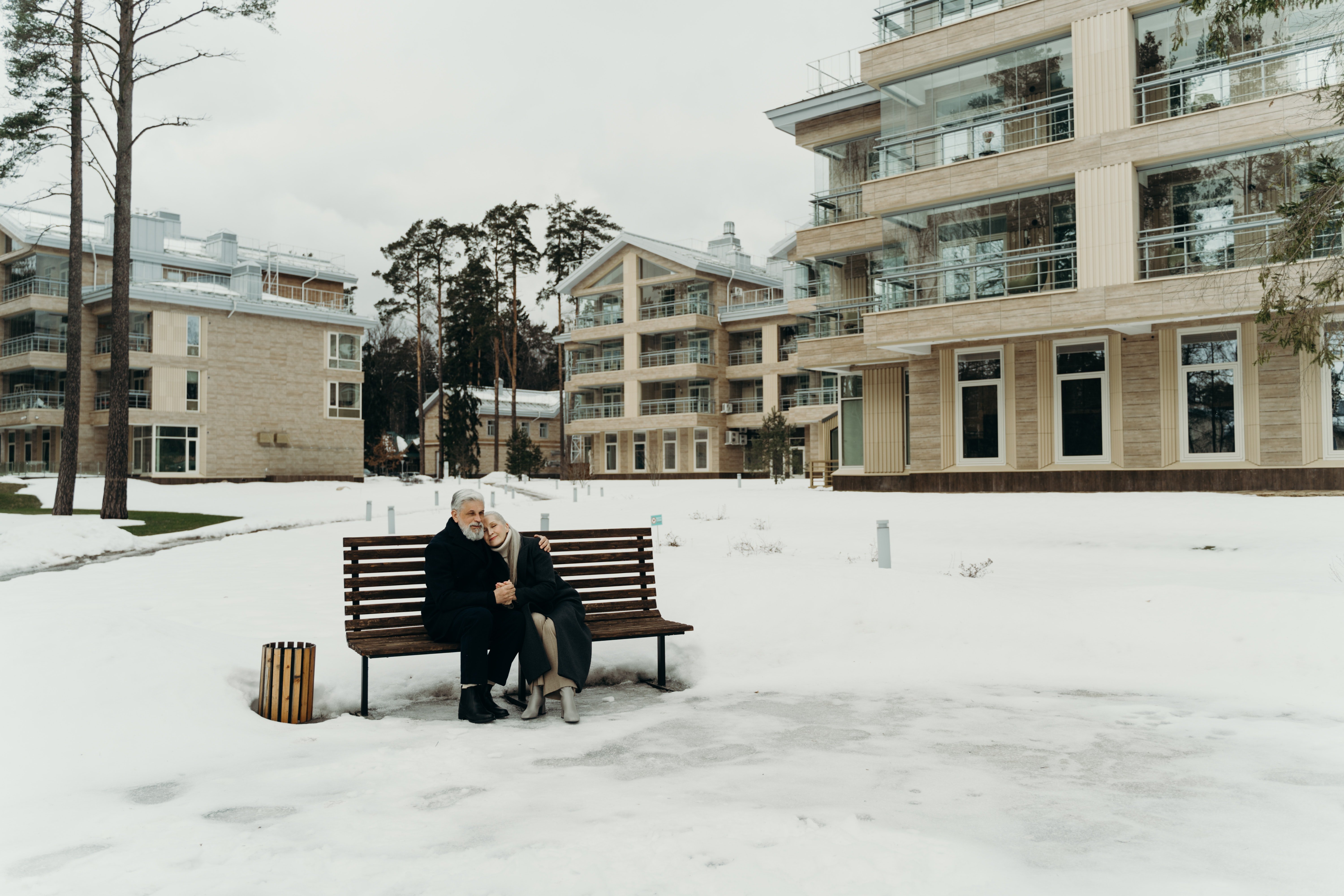 OP suspected his parents' rush for a quick bailout since they lived on a farm worth half a million & on pension. | Source: Pexels