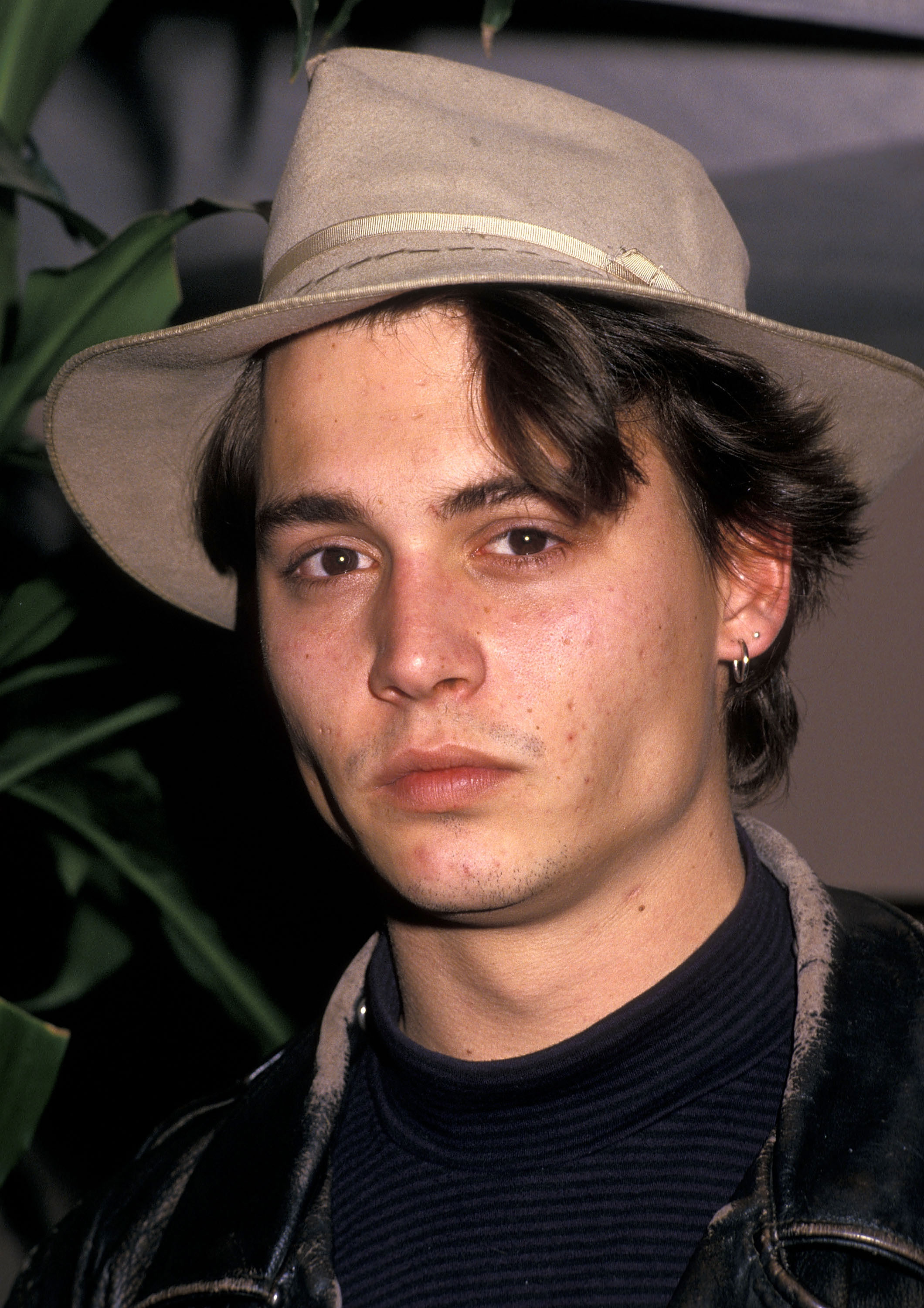 Johnny Depp at Sherman Oaks Galleria in Sherman Oaks, California on December 13, 1987 | Source: Getty Images