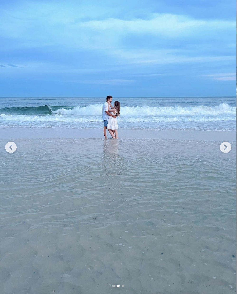 Jason Duggar and Maddie Grace at the beach, as seen in a photo dated May 30, 2024 | Source: Instagram/jaseduggar