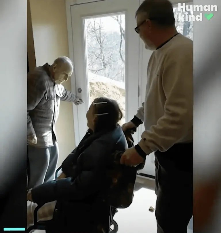Schon sorprendió a sus padres ancianos con su propia suite reformada. | Foto: Facebook/northjerseycom