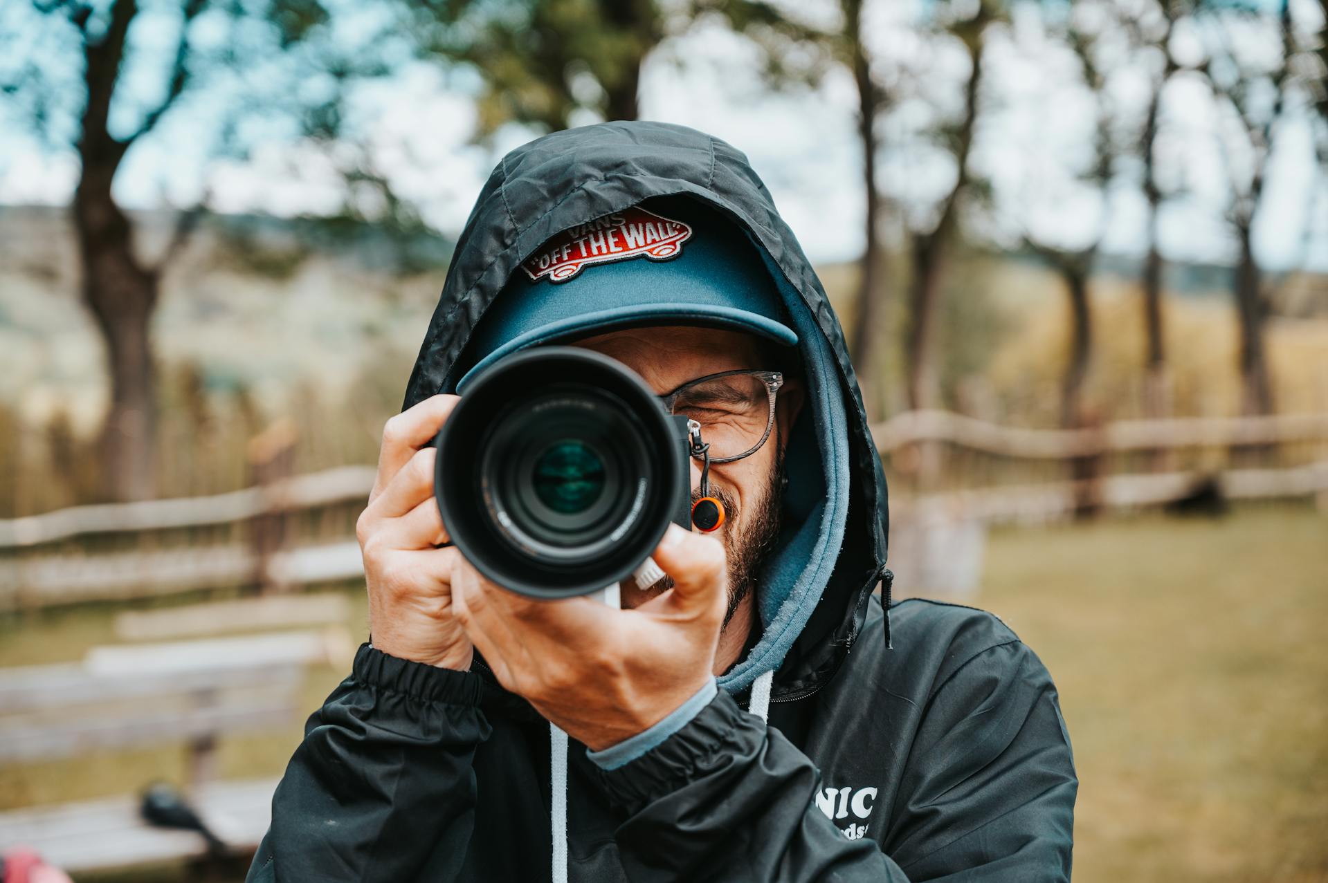 A man taking a photo | Source: Pexels