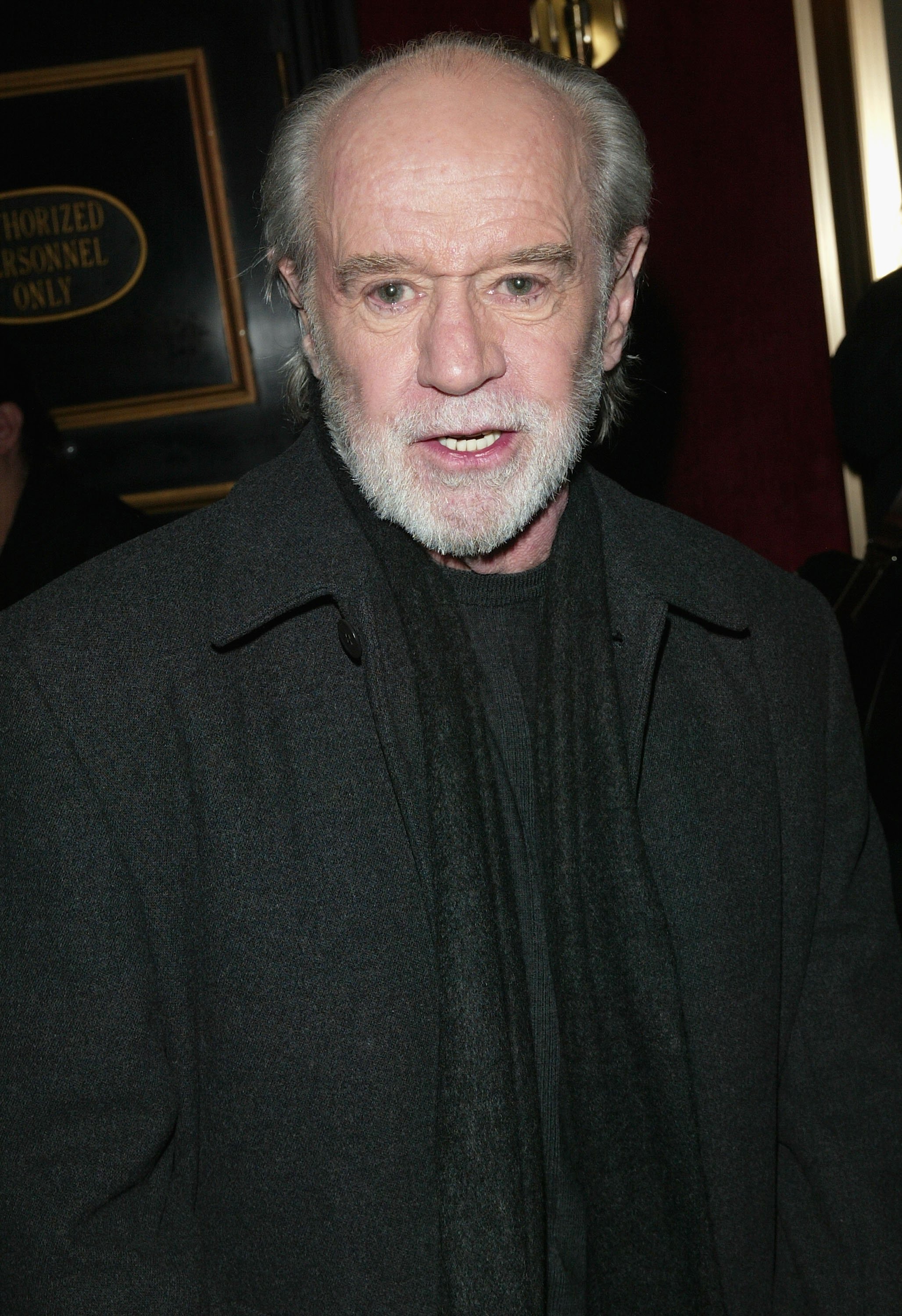 Comedian George Carlin attends the "Jersey Girl" film premiere on March 9, 2004 at the Ziegfeld Theater, in New York City. | Source: Getty Images