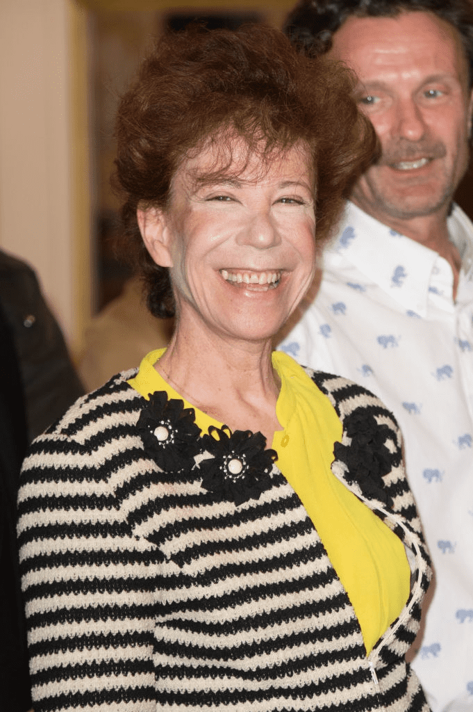 Véronique Colucci assiste à la cérémonie de décoration Marie-Agnès Gillot de "Chevalier de l'ordre national de la Légion d'honneur" au ministère français de la Culture le 15 mars 2017 à Paris, France. | Photo : Getty Images Véronique Colucci assiste à la cérémonie de décoration Marie-Agnès Gillot de "Chevalier de l'ordre national de la Légion d'honneur" au ministère français de la Culture le 15 mars 2017 à Paris, France. | Photo : Getty Images