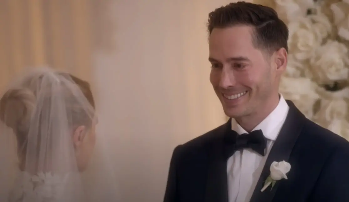 A clip from their wedding from a video dated May 4, 2022 | Source: youtube.com/@eentertainment