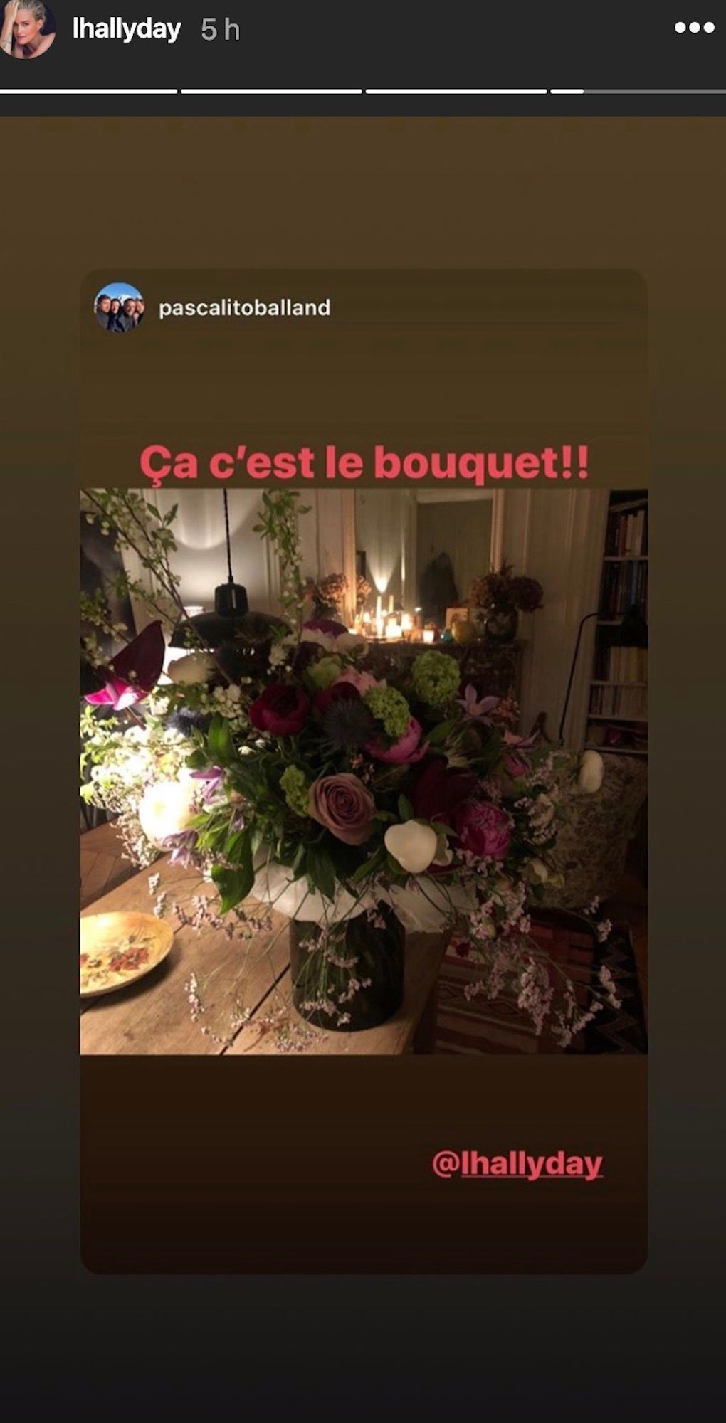 Capture d'écran de la story Instagram de Laeticia Hallyday, le bouquet de fleurs de Pascal Balland qu'elle a reposté. | Photo : Instagram/l.hallyday