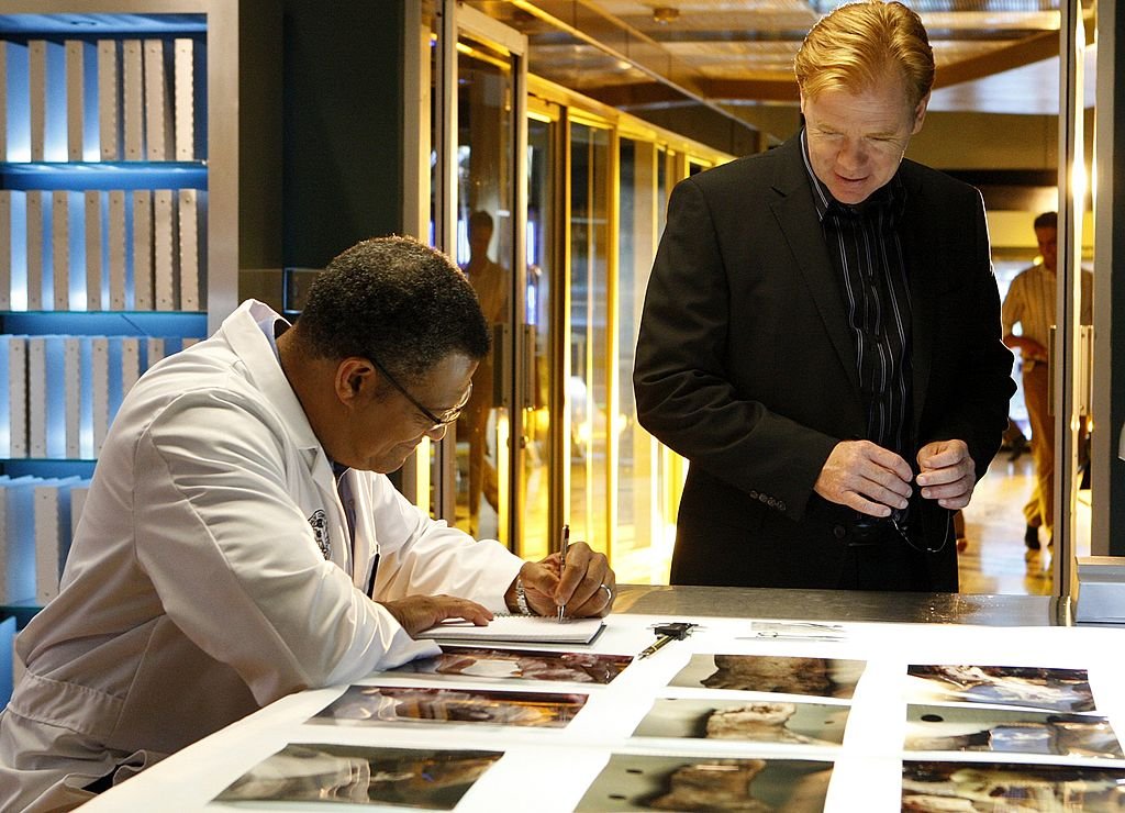 David Caruso in "Bone Voyage" - Im ersten Teil eines dreiteiligen Crossovers kommt CSI Ray Langston aus Las Vegas nach Miami, um Horatio zu helfen (Foto von Sonja Flemming) I Quelle: CBS über Getty Images
