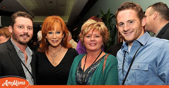 Brandon McEntire, Reba McEntire, Shawna McEntire, and Shelby McEntire attend 5th Annual ACM Honors at Ryman Auditorium on September 19, 2011 in Nashville, Tennessee. | Source: Stephen Lovekin/Getty Images 