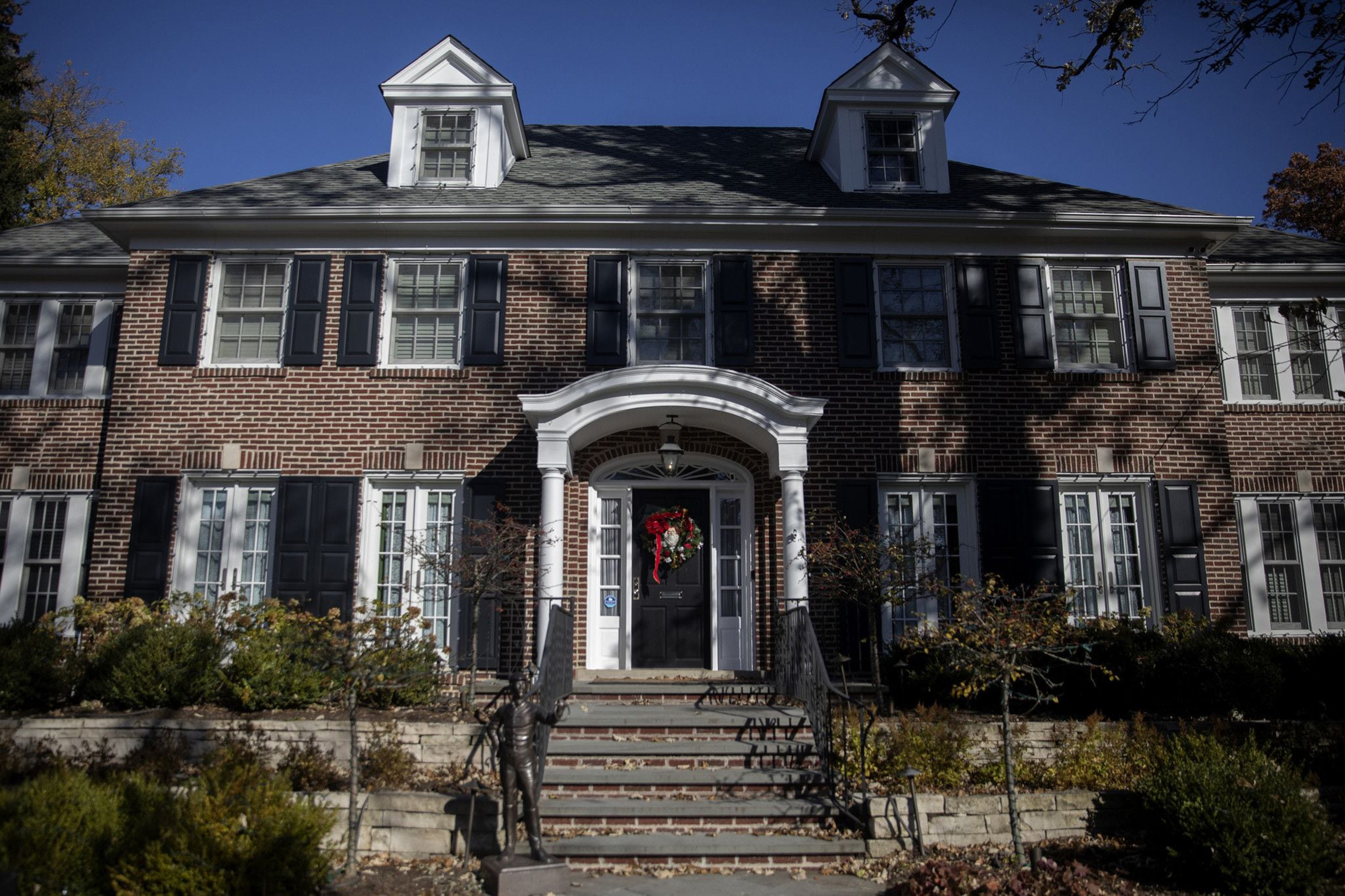 The real life "Home Alone" house in Winnetka, Illinois on November 8, 2021 | Source: Getty Images