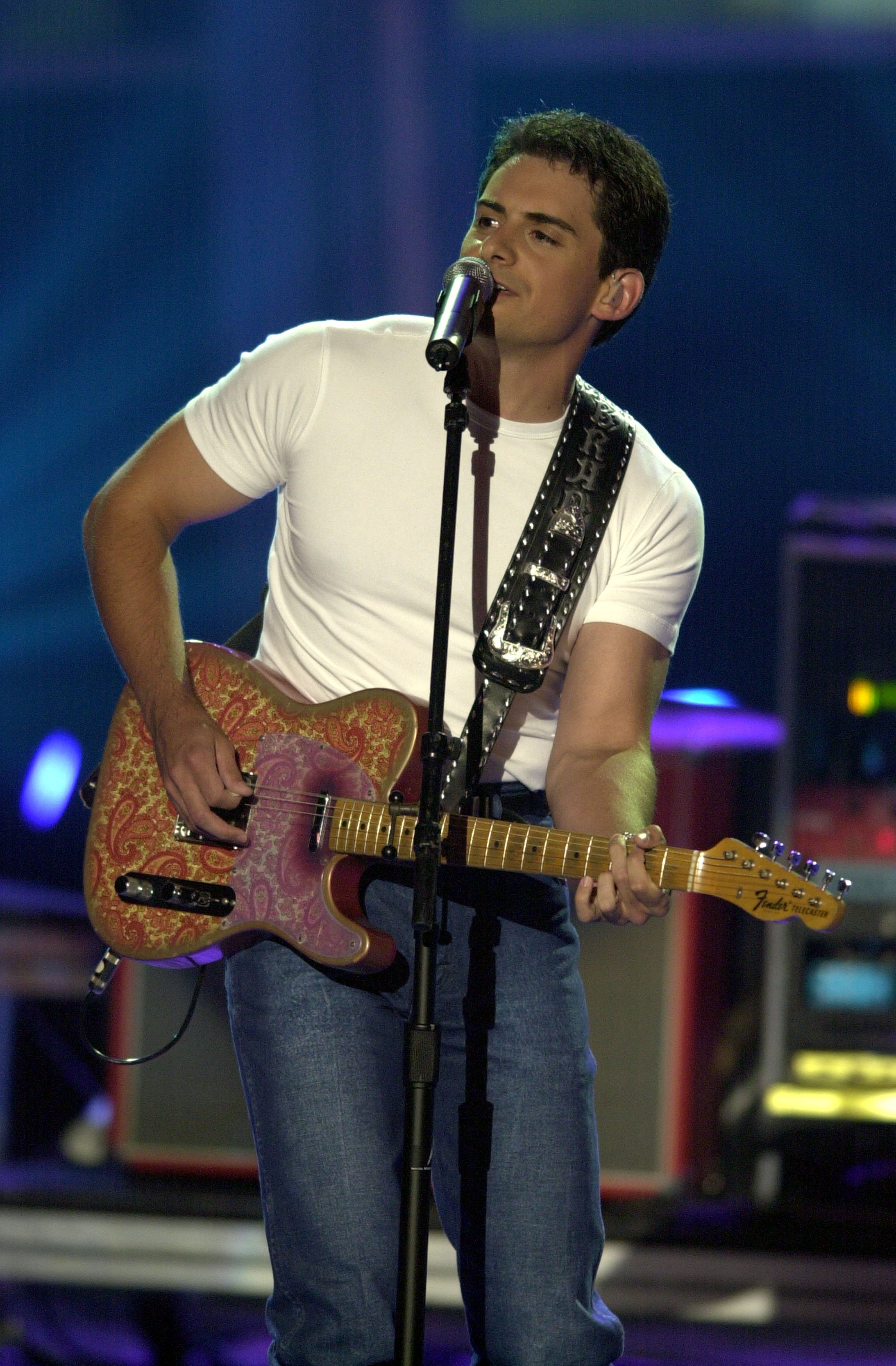 Brad Paisley at the 36th Annual Academy of Country Music Awards in Universal City, California, on\u00a0May 9, 2001. | Source: Getty Images