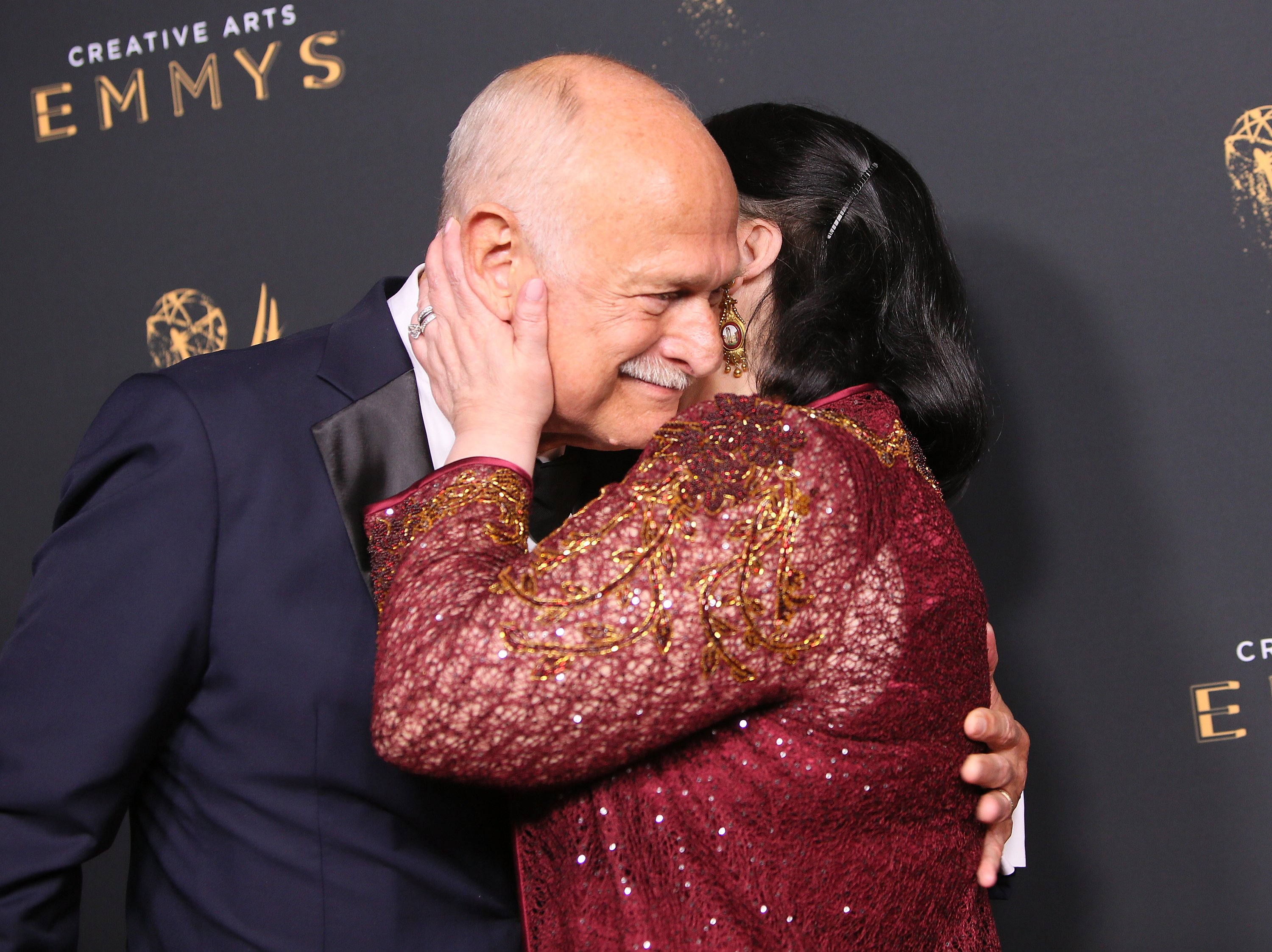 Gerald McRaney with Delta Burke in the press room at the Creative Arts Emmy Awards at Microsoft Theater on September 10, 2017, in Los Angeles, California | Source: Getty Images