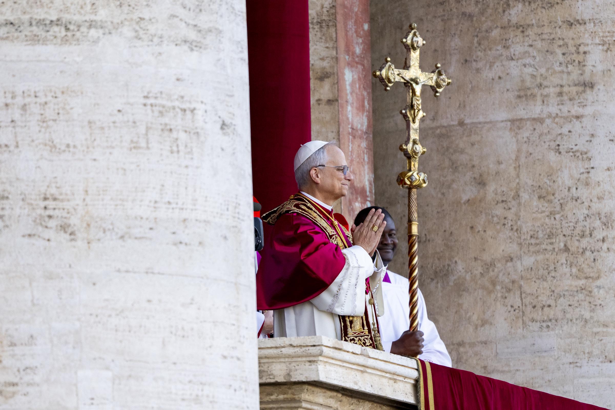 Pope Leo XIV appears on the Vatican balcony after his election as the 267th pontiff, May 8, 2025 | Source: Getty Images