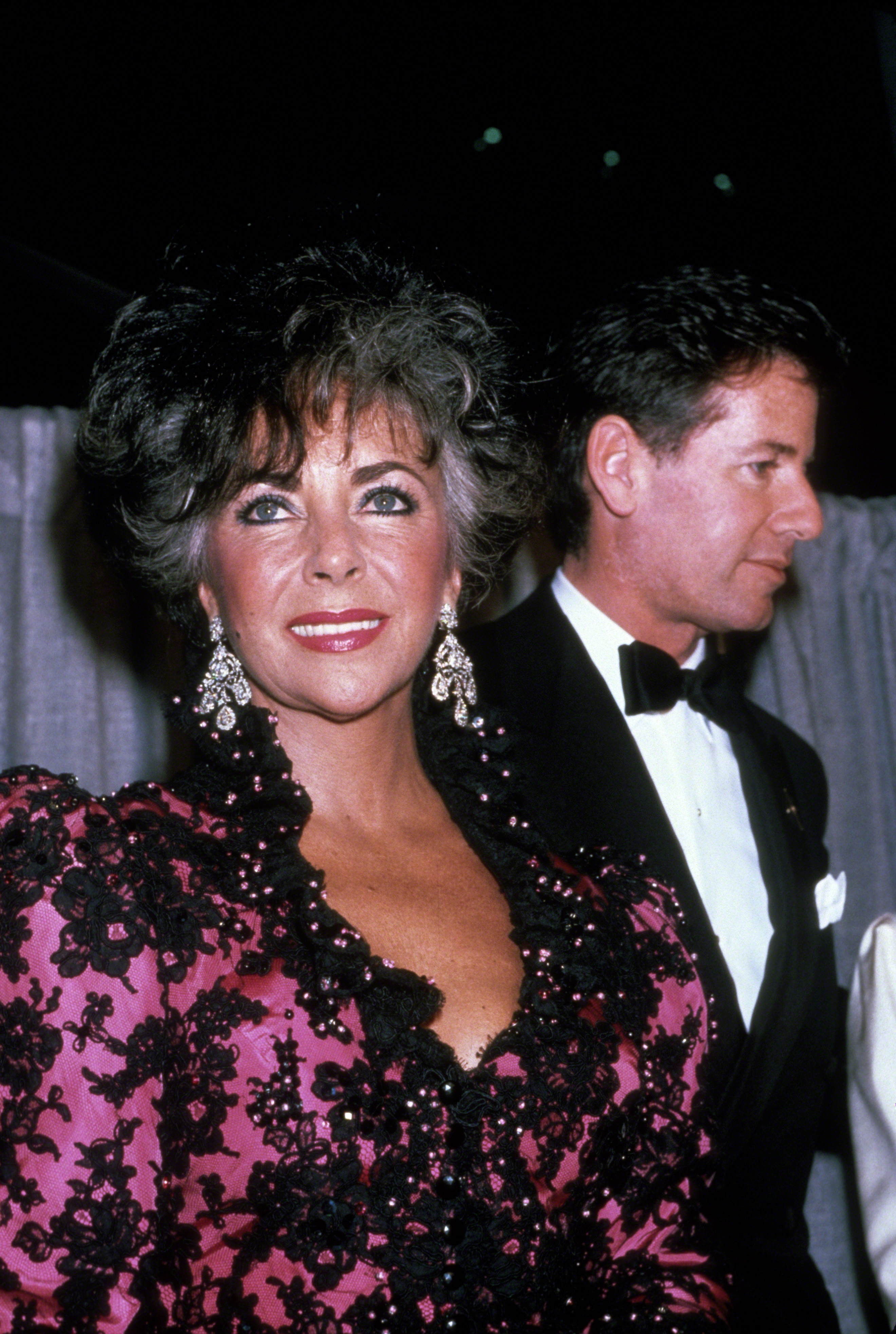 Elizabeth Taylor and Calvin Klein circa 1986 in New York City. | Source: Getty Images