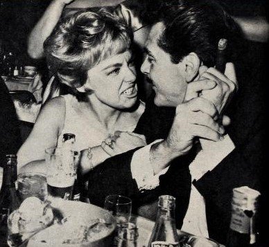 Edie Adams et Ernie Kovacs en 1961. | Source: Wikimedia Commons Edie Adams et Ernie Kovacs en 1961. | Source: Wikimedia Commons