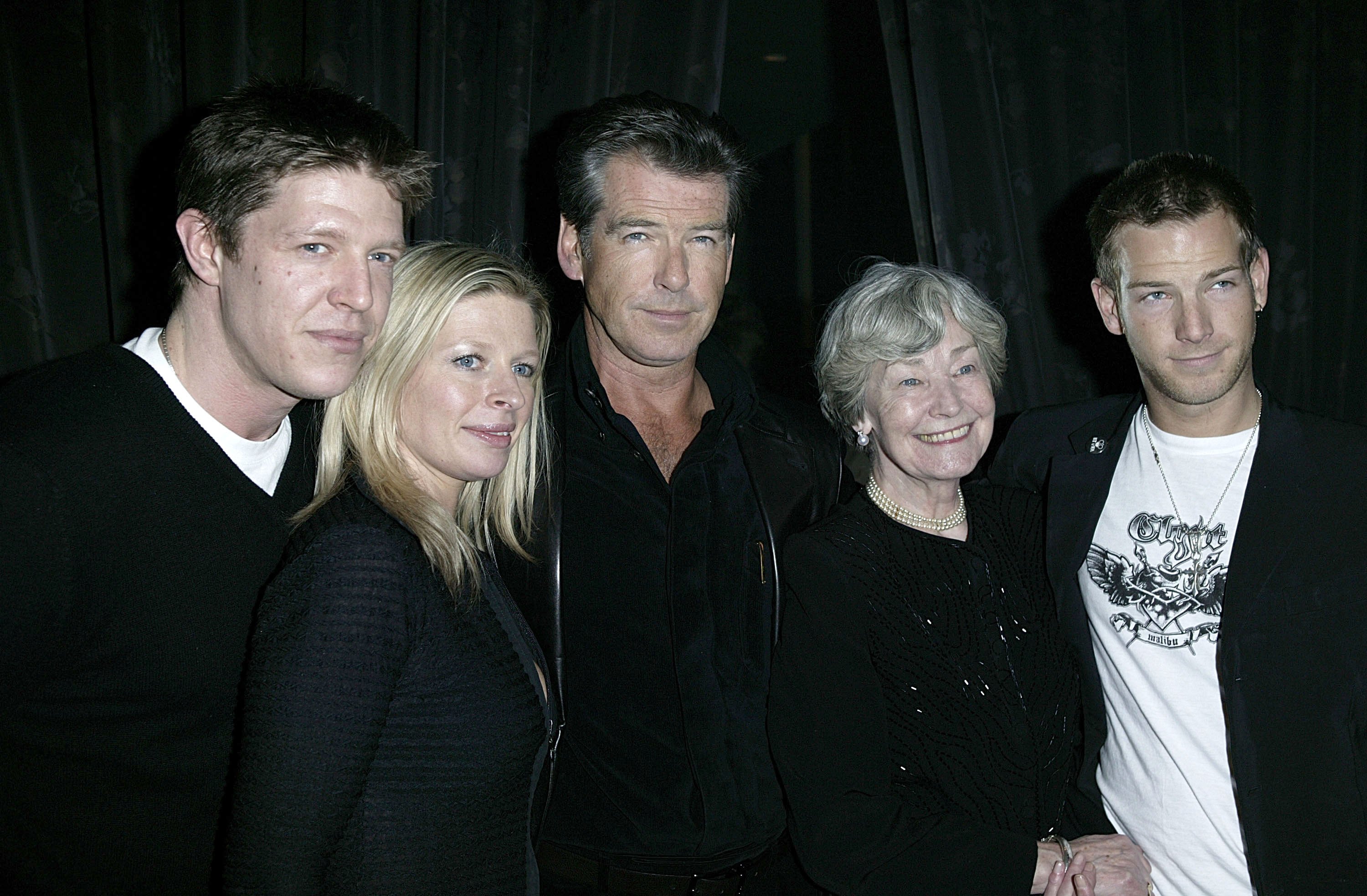 Christopher Brosnan, Charlotte Brosnan, May Smith, Pierce Brosnan, and Sean Brosnan at "The Matador" after-show party on February 21, 2006, in London, England. | Source: Getty Images