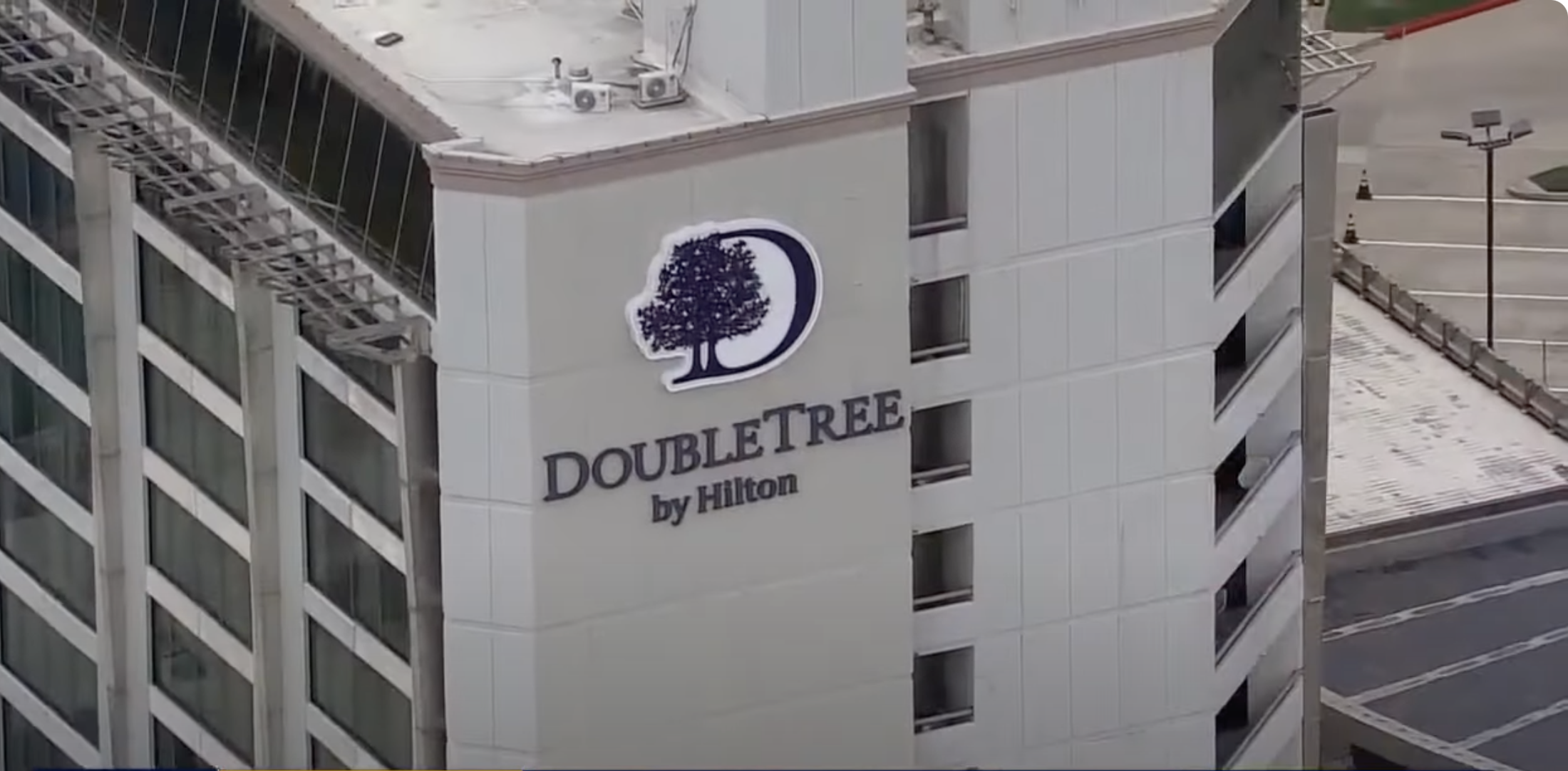 Aerial view of the the Double Tree by Hilton hotel where an 8-year-old girl drowned in March 2024 | Source: YouTube/FOX 26 Houston