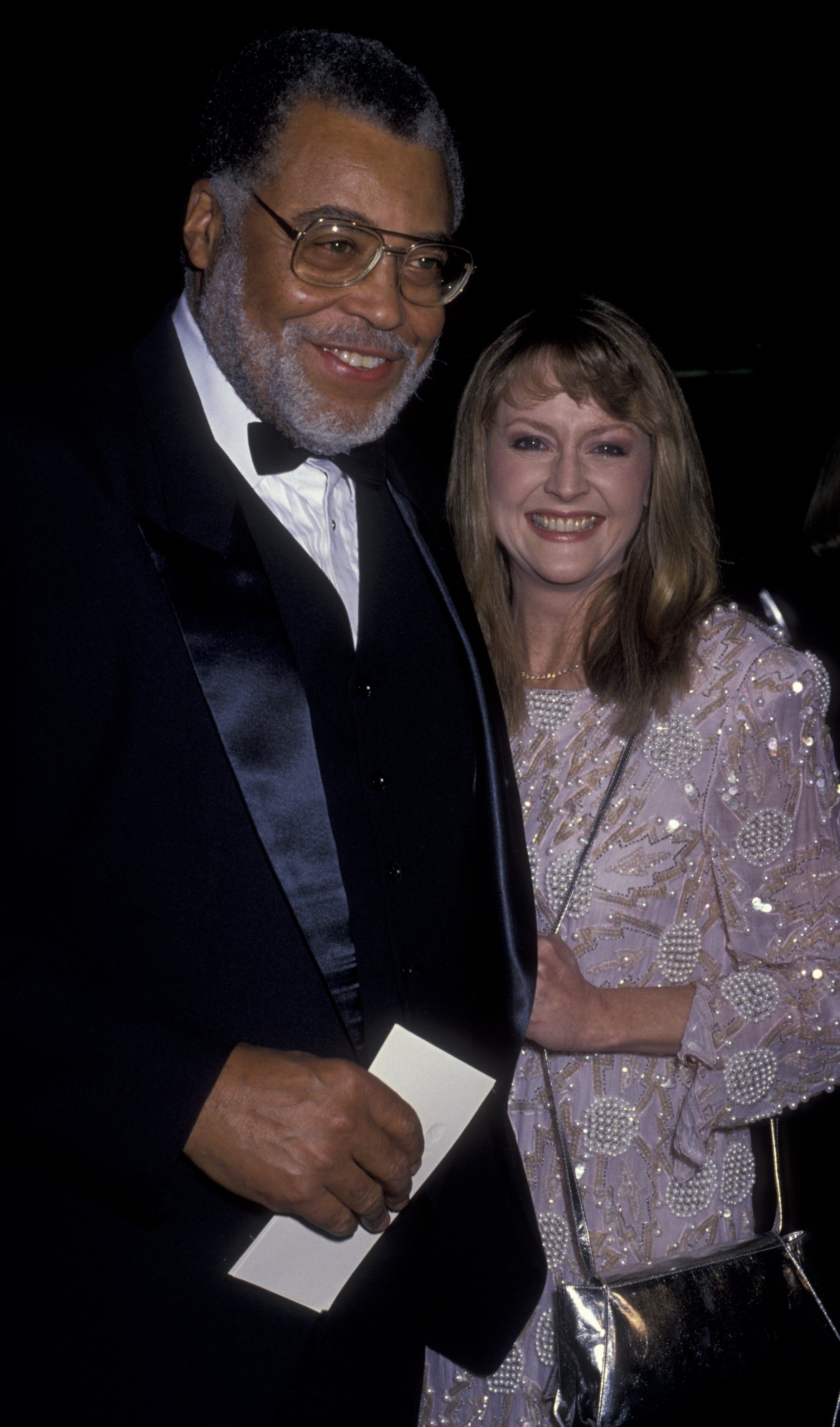 Actor James Earl Jones and wife Cecilia Hart attend 47th Annual Golden Globe Awards on January 20, 1990 at the Beverly Hilton Hotel in Beverly Hills, California | Source: Getty Images