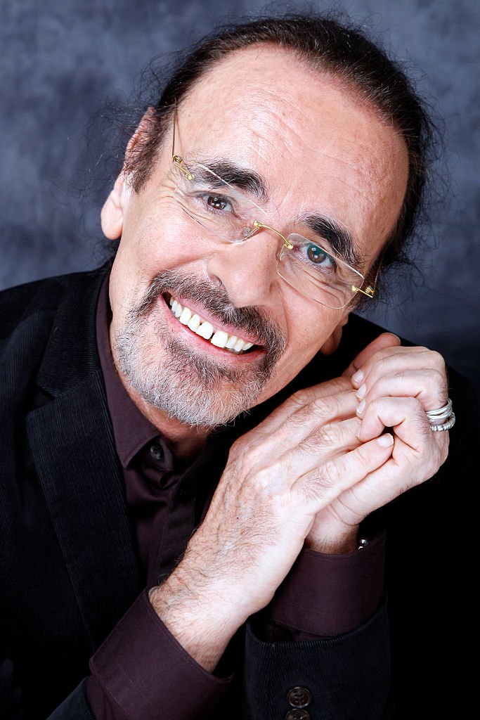 Le chanteur Français Nicolas Peyrac photographié à Paris | Photo : Getty Images. Le chanteur Français Nicolas Peyrac photographié à Paris | Photo : Getty Images.