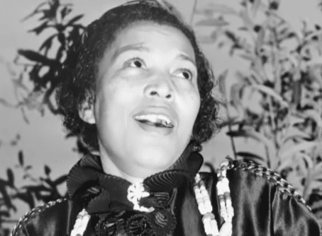 Zora Neale Hurston pictured in Florida. | Photo: YouTube/  ARTE Découverte