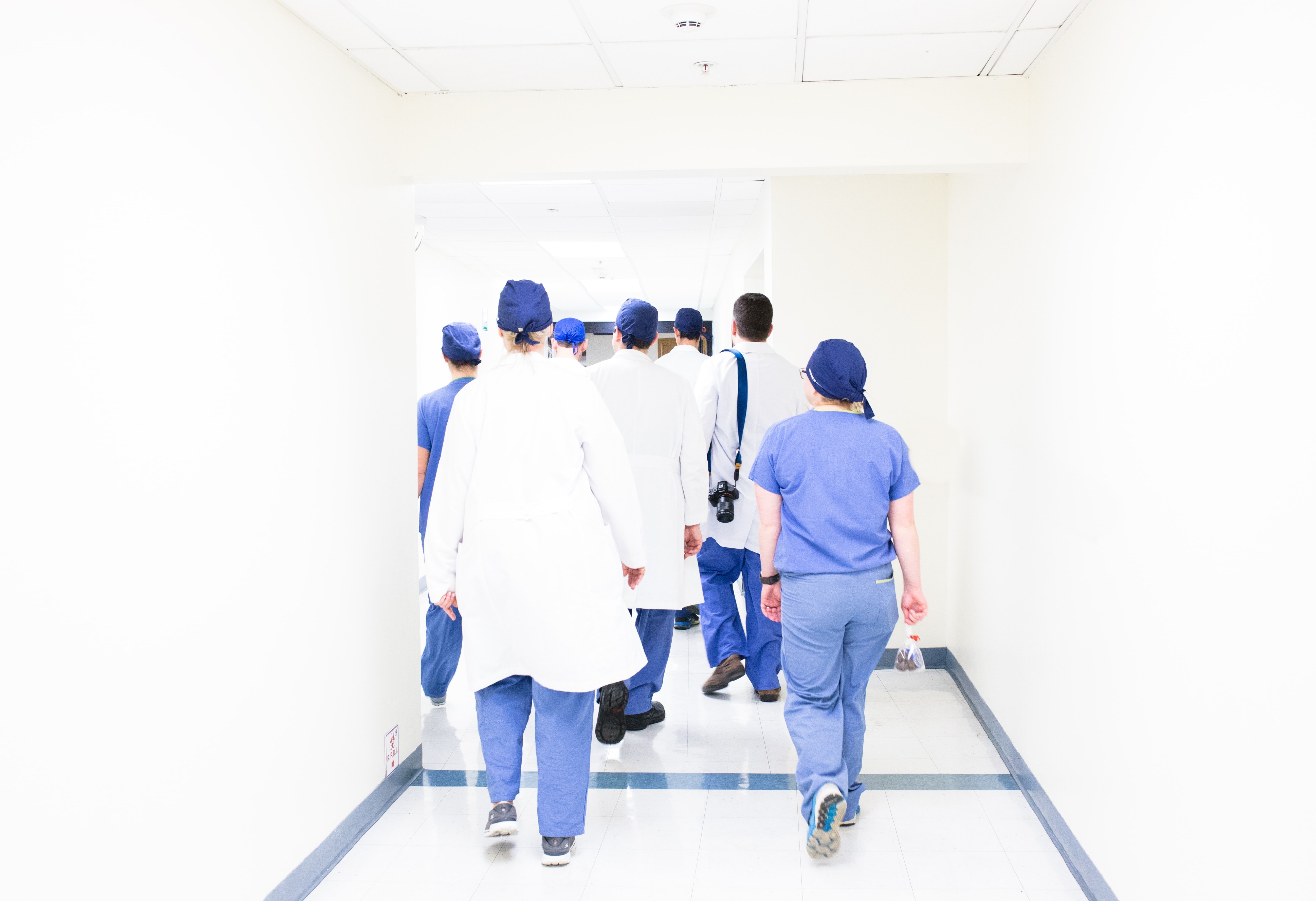 A patient in an emergency was rushed to the hospital. | Source: Unsplash