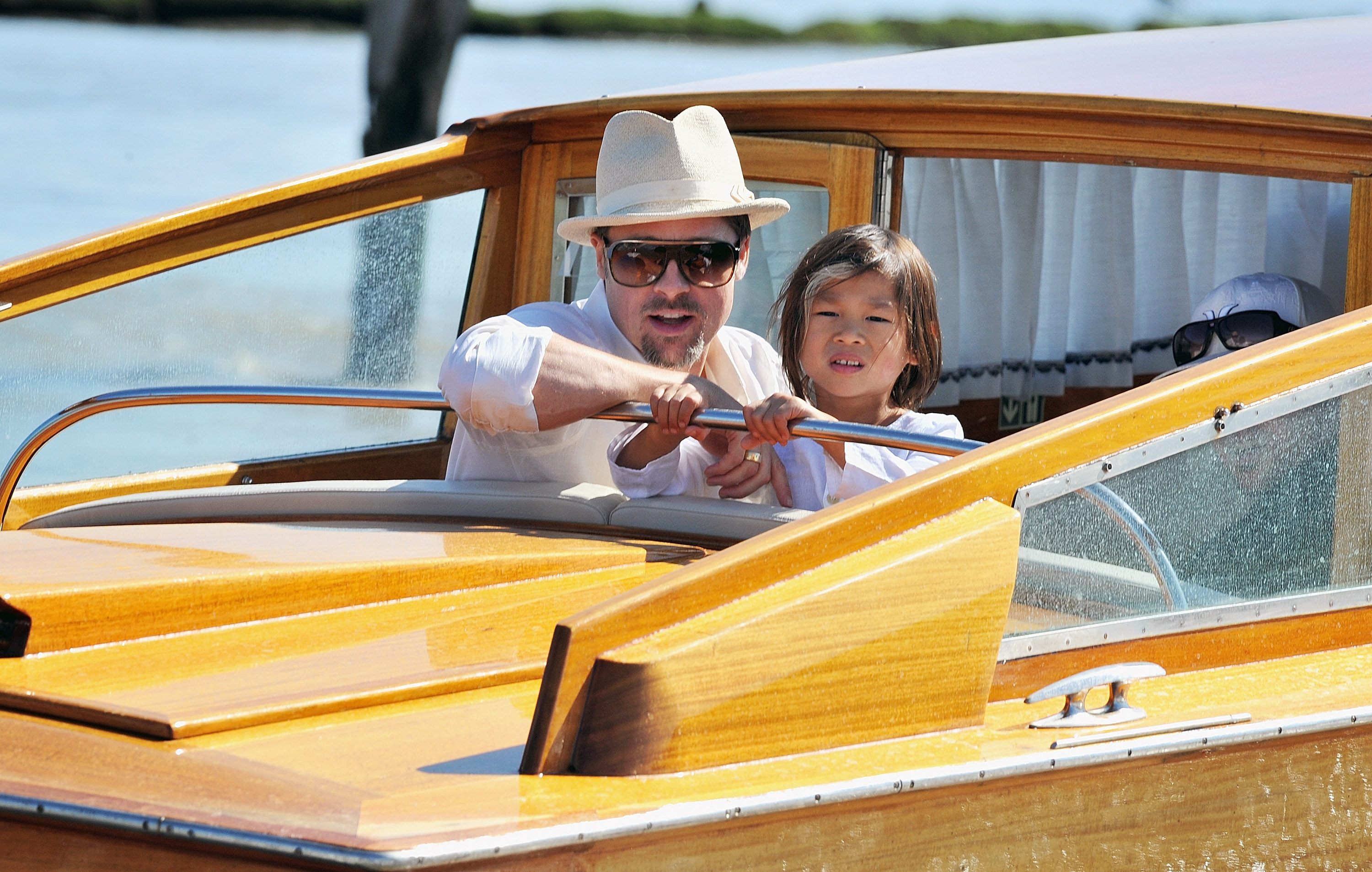 Brad Pitt and his son Pax in Venice, Italy in 2008 | Source: Getty Images