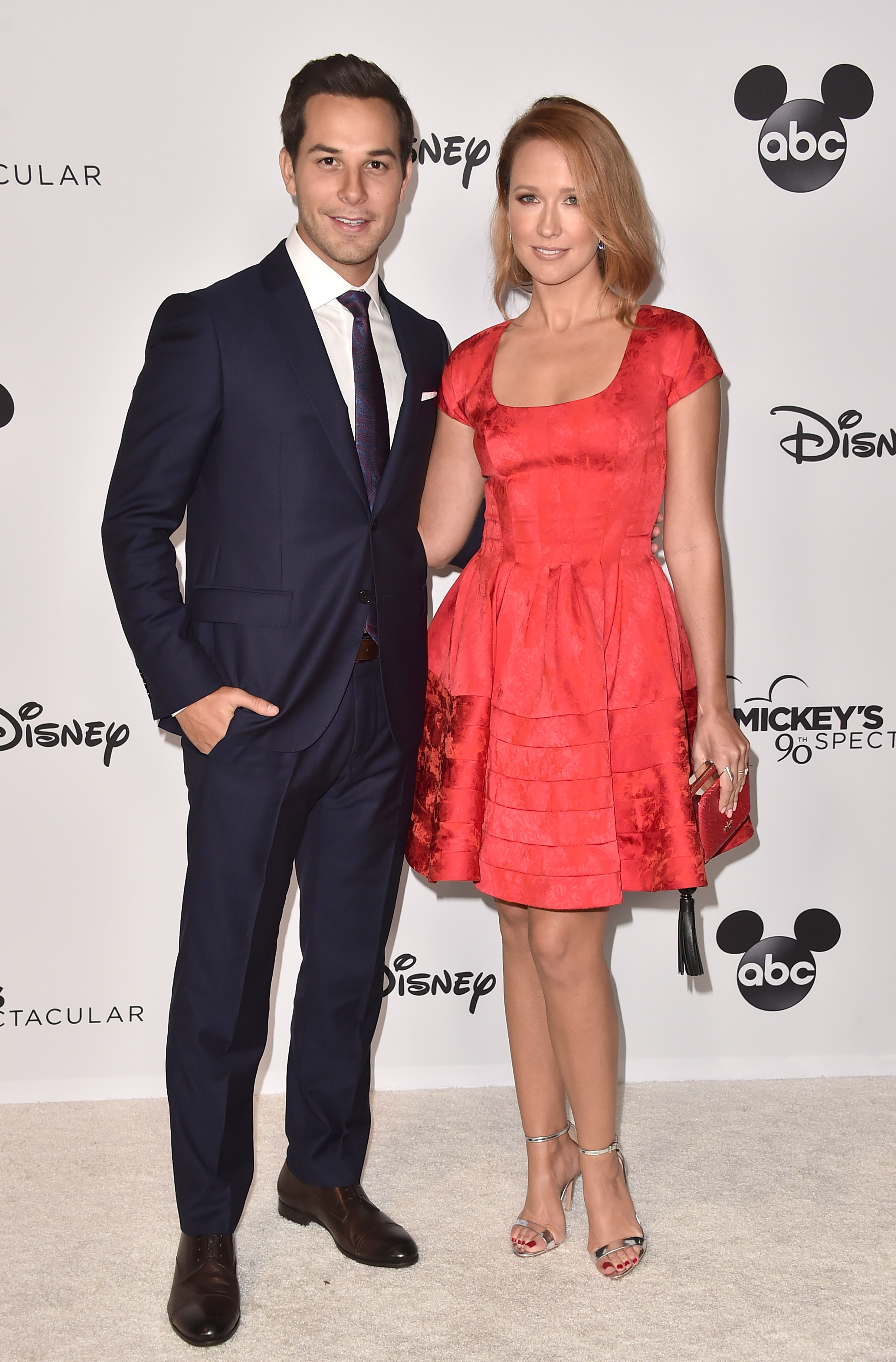 Skylar Astin and Anna Camp attend Mickey's 90th Spectacular at The Shrine Auditorium on October 6, 2018, in Los Angeles, California. | Source: Getty Images