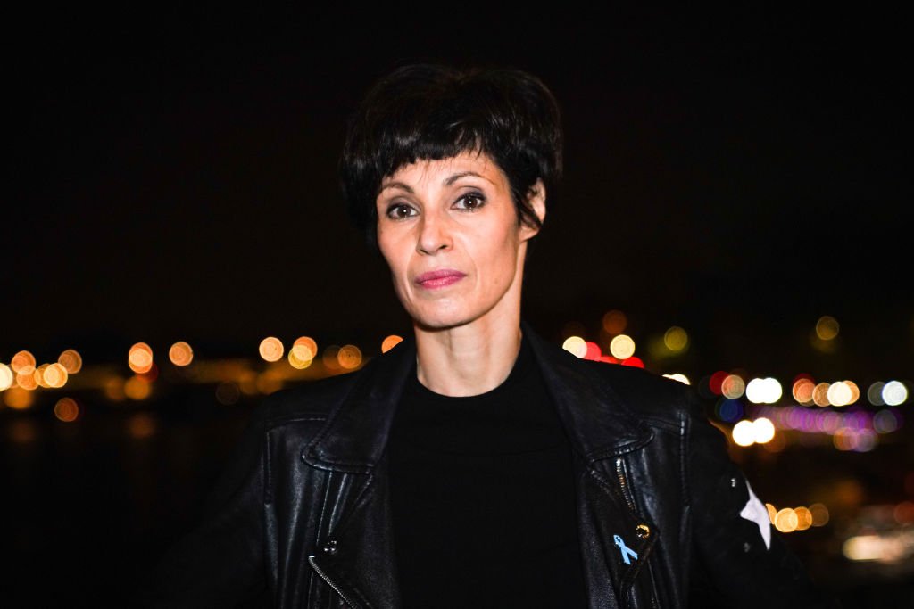 Marie-Claude Pietragalla est vue, pendant le festival d'art toute la nuit "Nuit Blanche" à Paris, au Pont Alexandre III le 06 octobre 2018 à Paris. | Photo : Getty Images