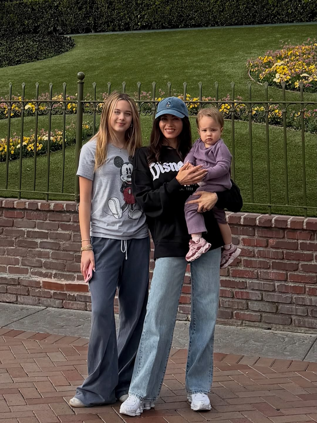 Jenna Dewan with Everly and Rhiannon | Source: Instagram/jennadewan