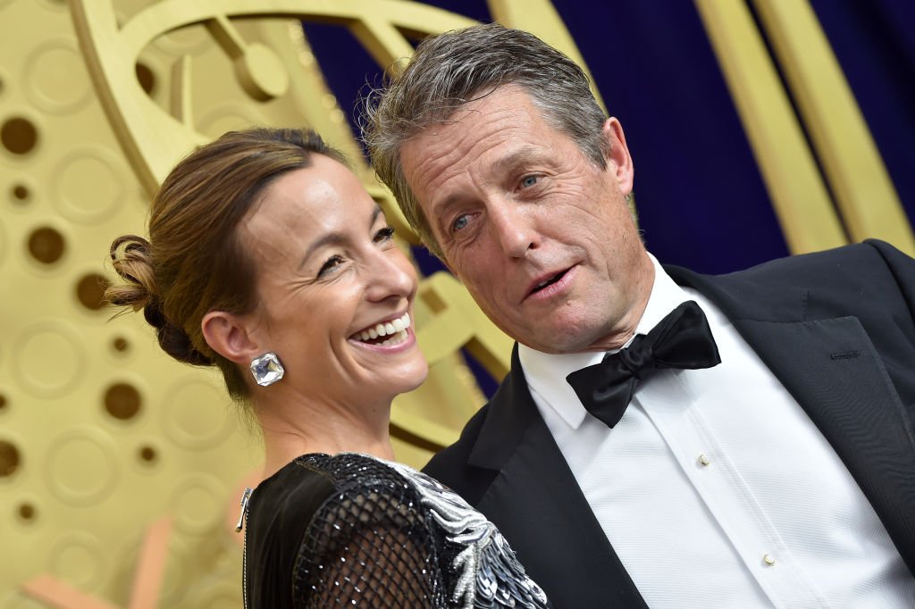 Anna Elisabet Eberstein und Hugh Grant nehmen am 22. September 2019 an den 71. Emmy Awards im Microsoft Theater in Los Angeles, Kalifornien, teil. (Foto von Axelle / Bauer-Griffin / FilmMagic) | Quelle: Getty Images