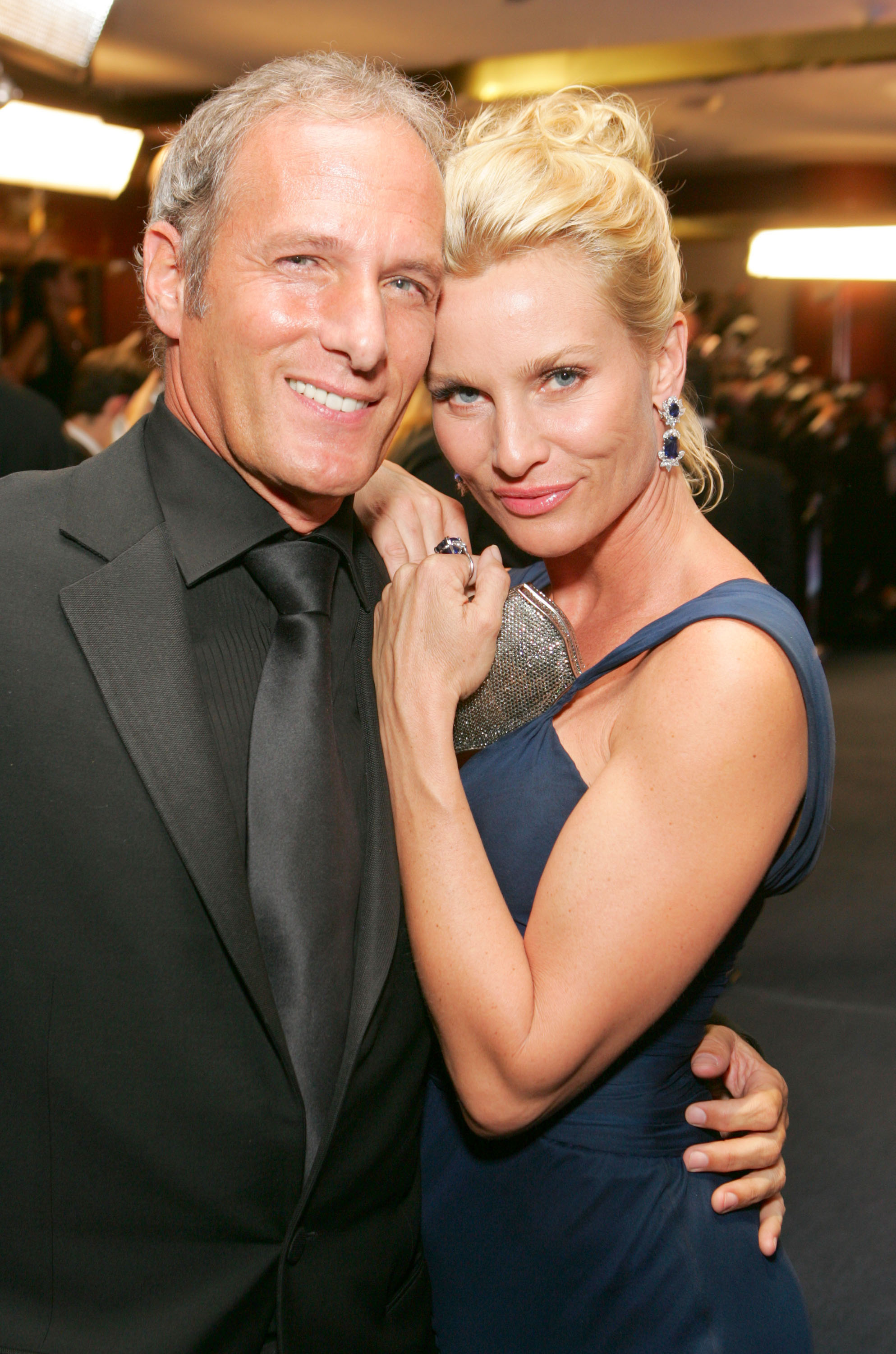 Michael Bolton and Nicollette Sheridan at the InStyle & Warner Bros. Golden Globes After Party on January 16, 2006 | Source: Getty Images