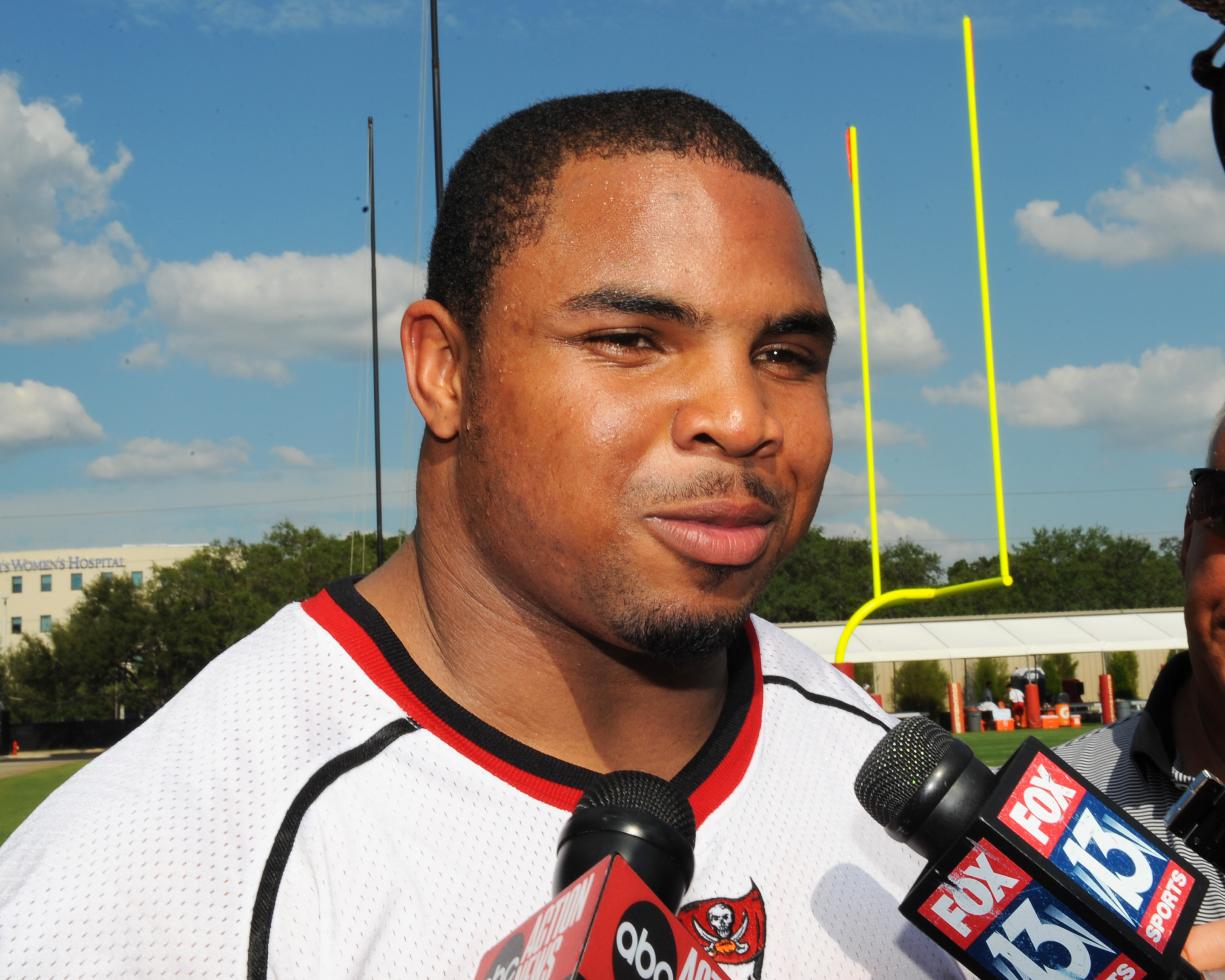 Doug Martin #22 of the Tampa Bay Buccaneers rushes upfield during a rookie practice at the Buccaneers practice facility May 4, 2012 in Tampa, Florida | Source: Getty Images