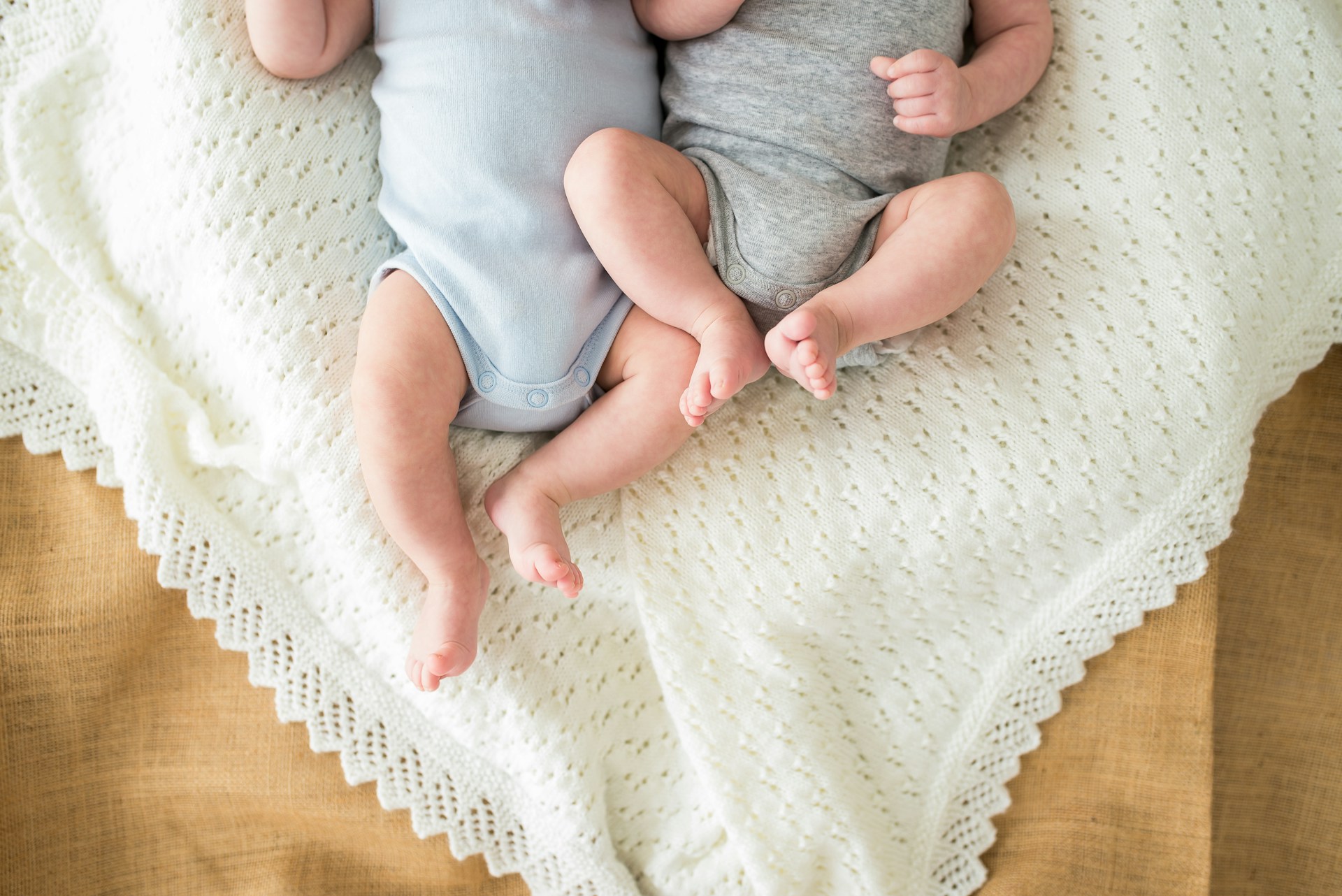 Two newborn babies | Source: Unsplash