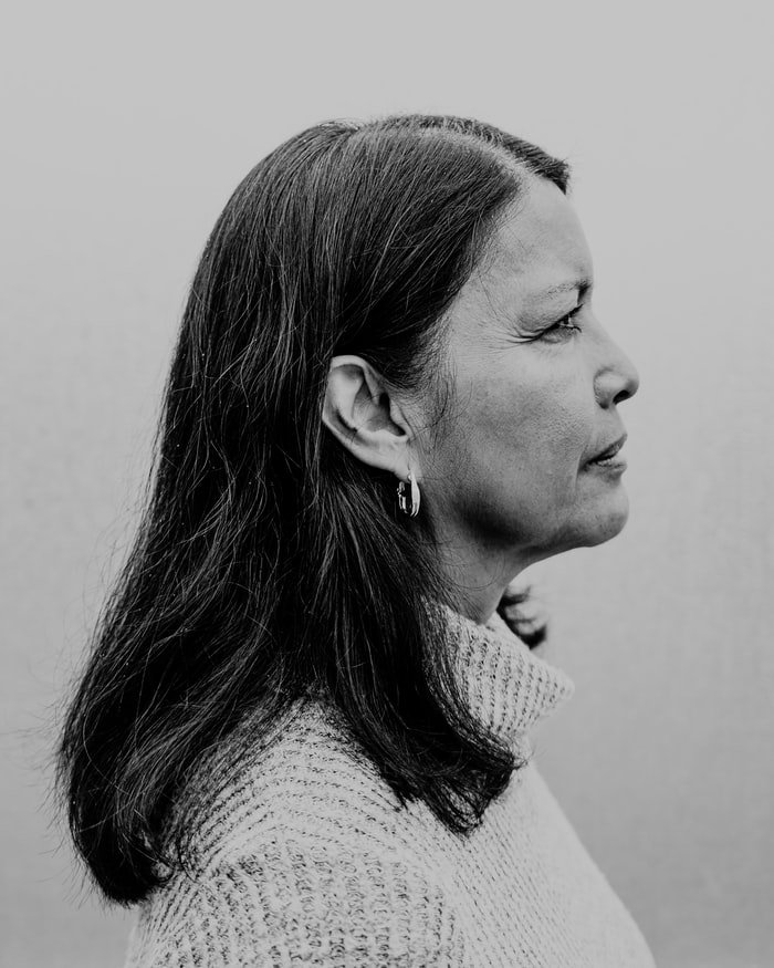 Une femme de profil. l Source : Unsplash