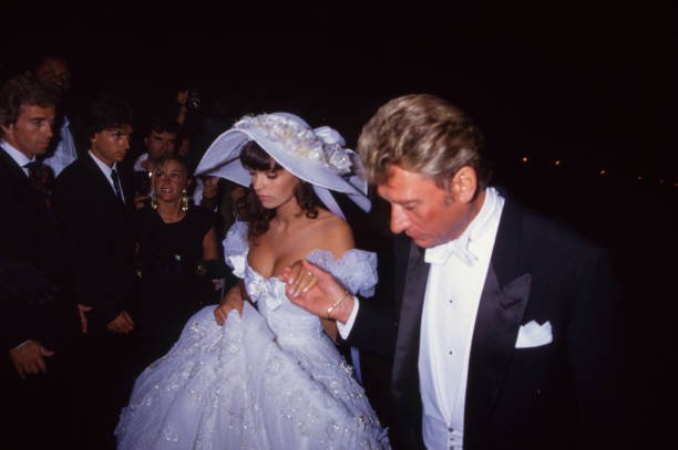 Adeline Blondieau et Johnny Hallyday le jour de leur mariage | Photo : Getty Images