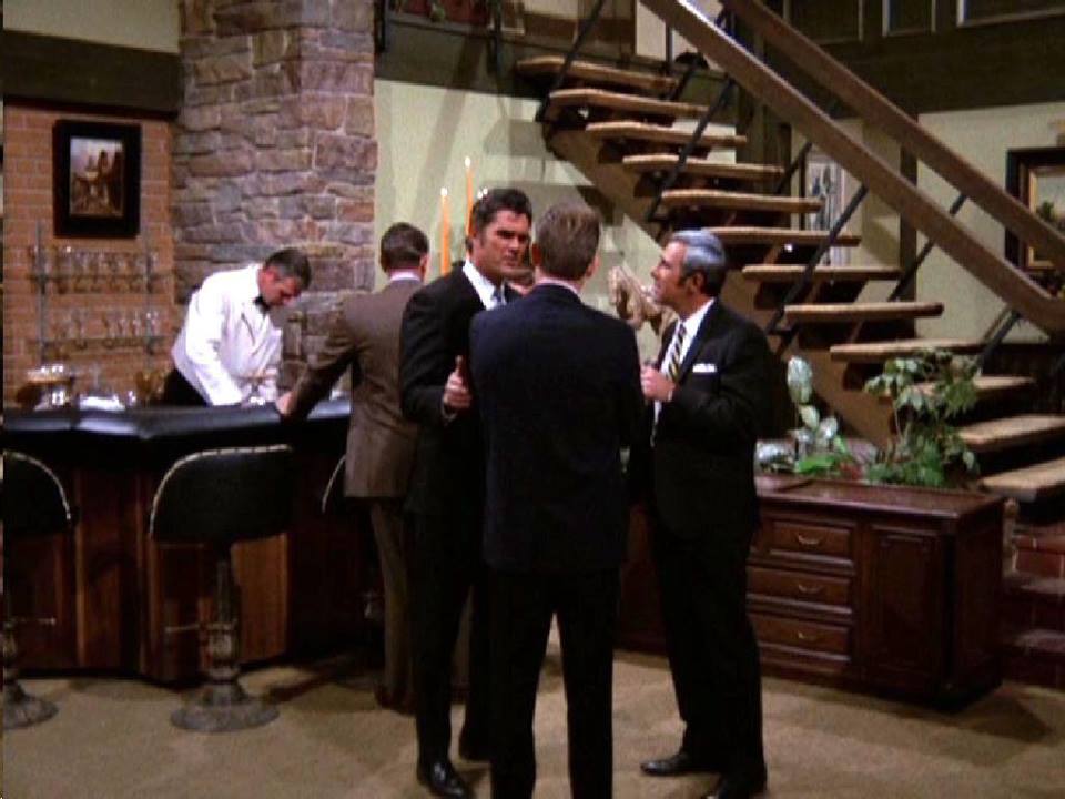 Mannix set/Brady set. Image Source: YouTube/Movieclips