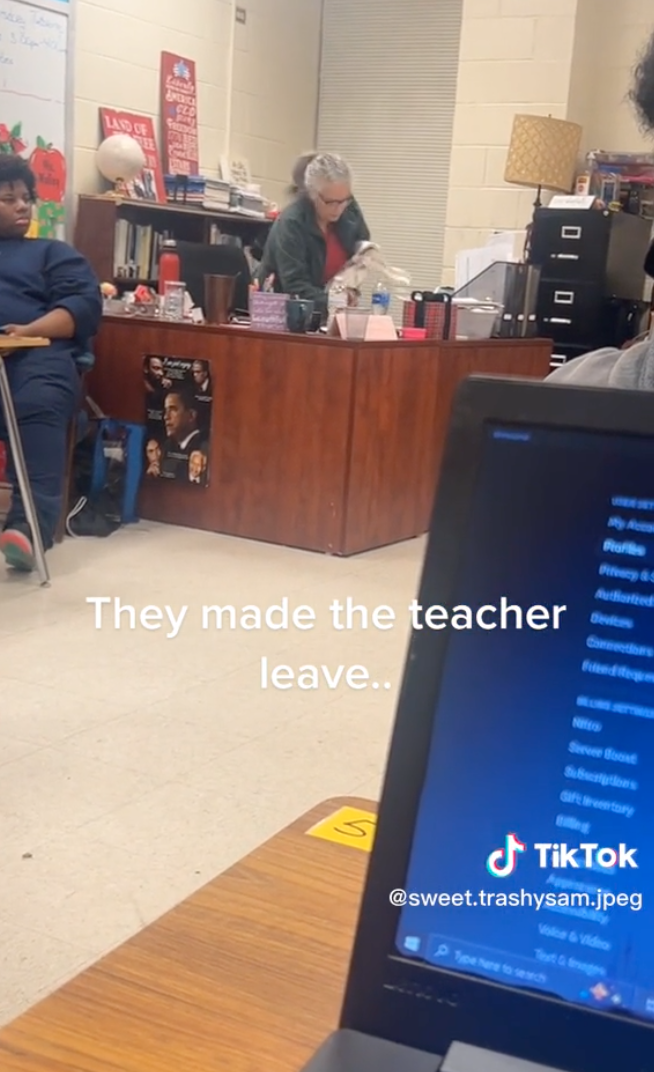 A teacher packed up after having enough of her students' bullying. | Source: TikTok.com/sweet.trashysam.jpeg