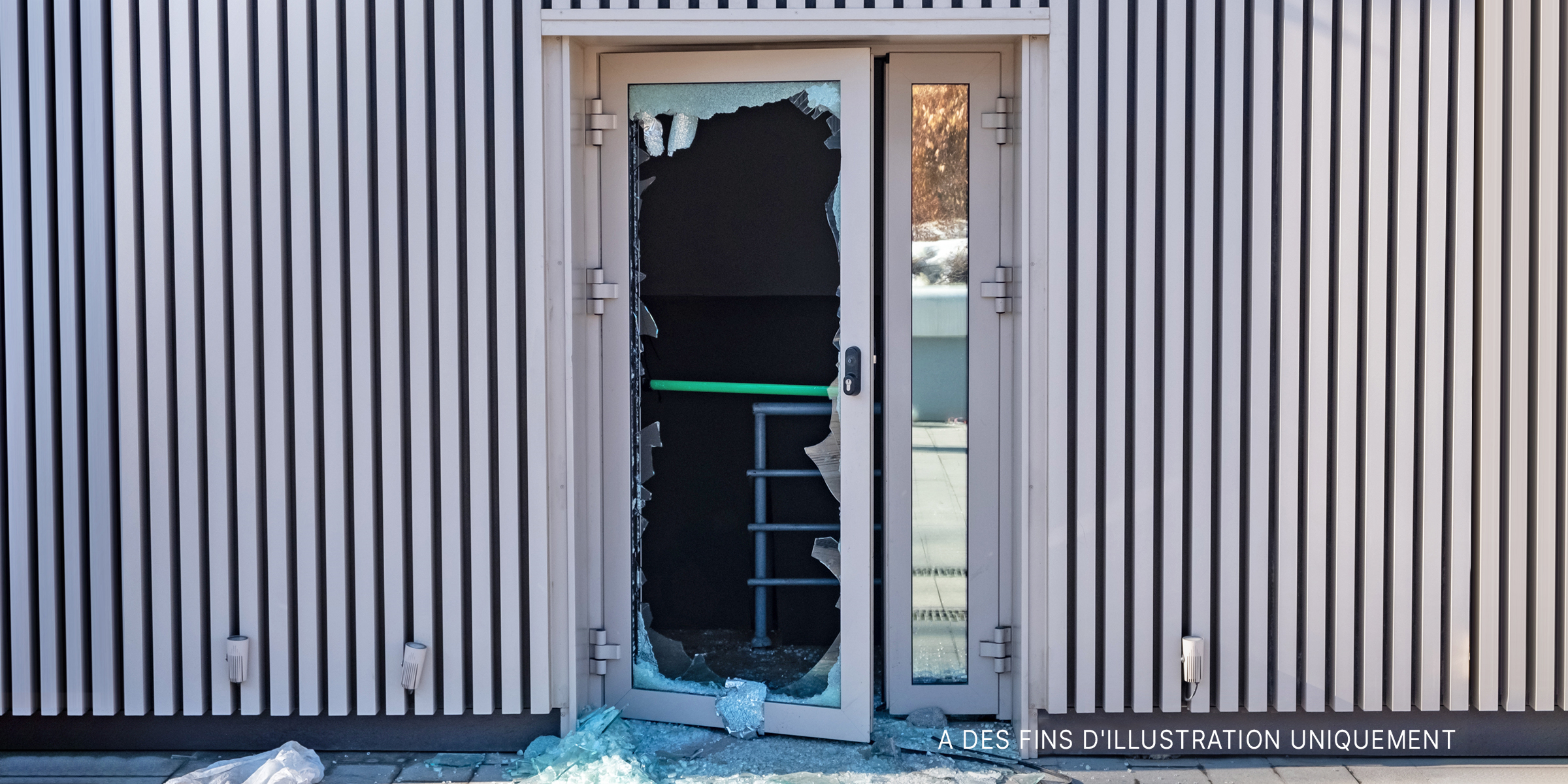Une porte cassée | Source : Shutterstock
