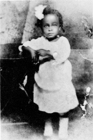 Billie Holiday as a toddler, restored photograph, 1917. | Source: Wikimedia Commons