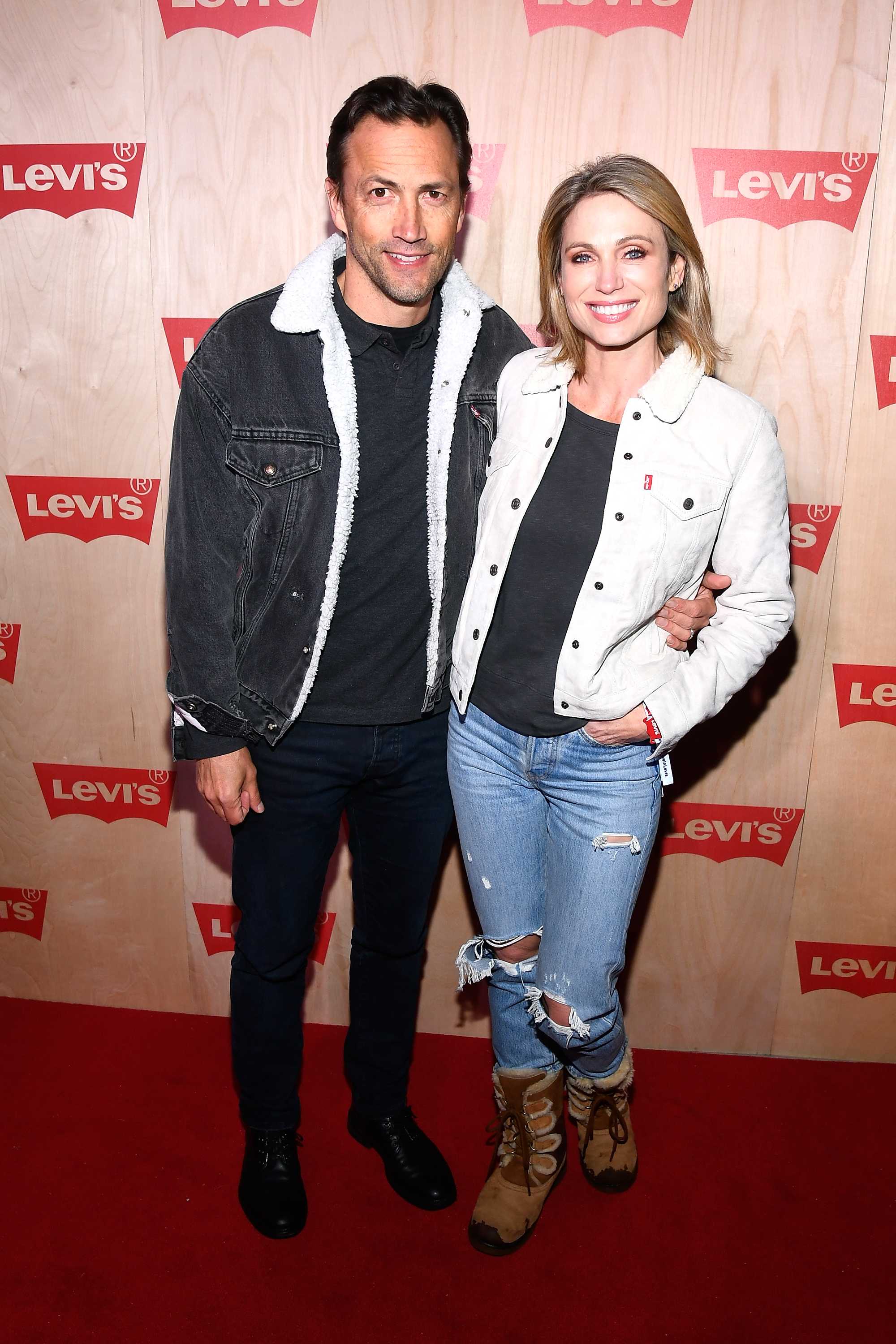 Andrew Shue and Amy Robach attend the Levi's Times Square Store Opening n November 15, 2018 | Source: Getty Images