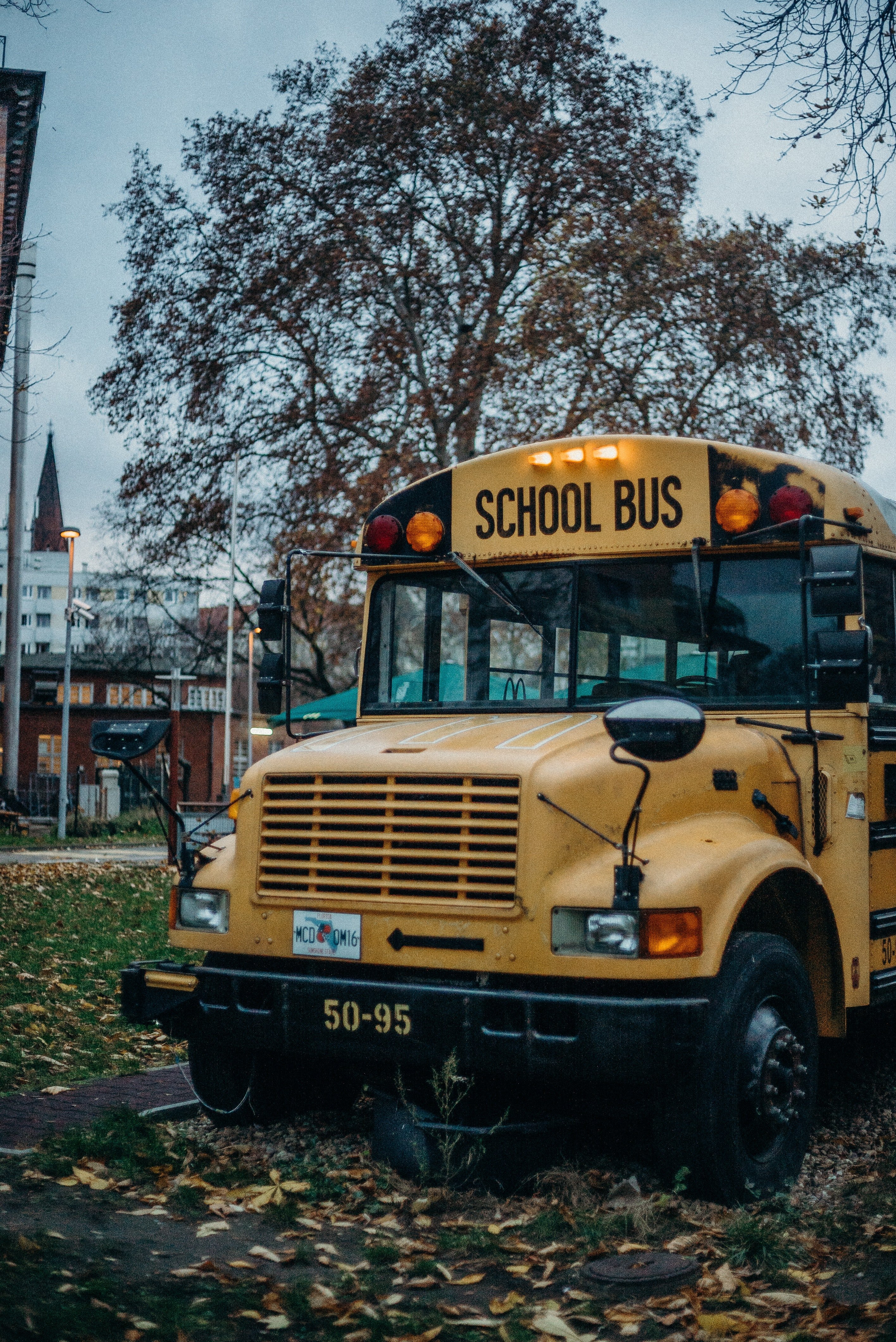 They arrived at the last stop, where Mrs. Willis got out to check the tire on the driver's side. | Source: Pexels