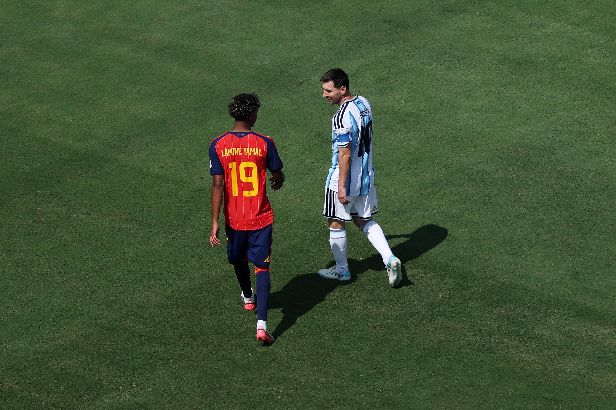 Lamine Yamal and Lionel Messi interact during the FIFA World Cup 2026 final between Spain and Argentina at New York New Jersey Stadium on July 19 in East Rutherford, New Jersey. | Source: Getty Images