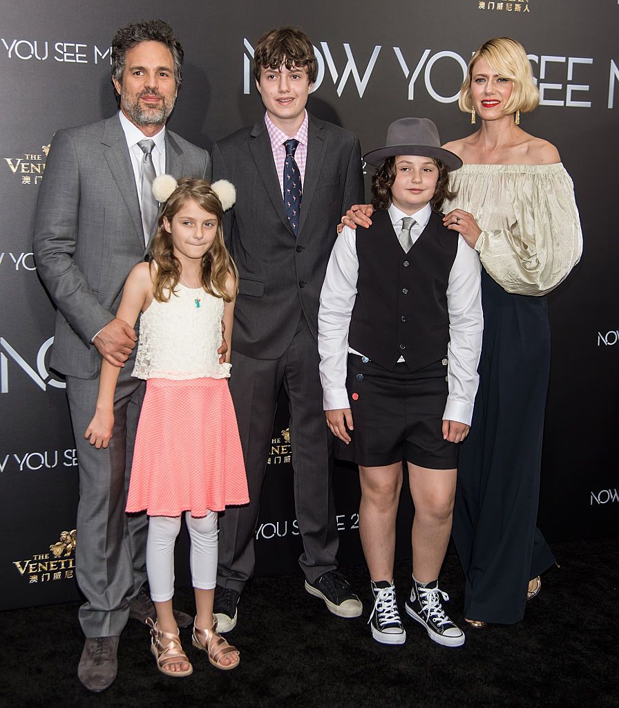 Mark Ruffalo, his wife Sunrise Coigney, their children Odette, Keen, and Bella Ruffalo at the "Now You See Me 2" World Premiere on June 6, 2016, in New York City | Photo: Gilbert Carrasquillo/FilmMagic/Getty Images