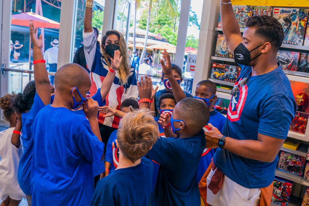 Ciara and Russell Wilson at a special shopping spree visit to the LEGO Store, June 2021 | Source: Getty Images
