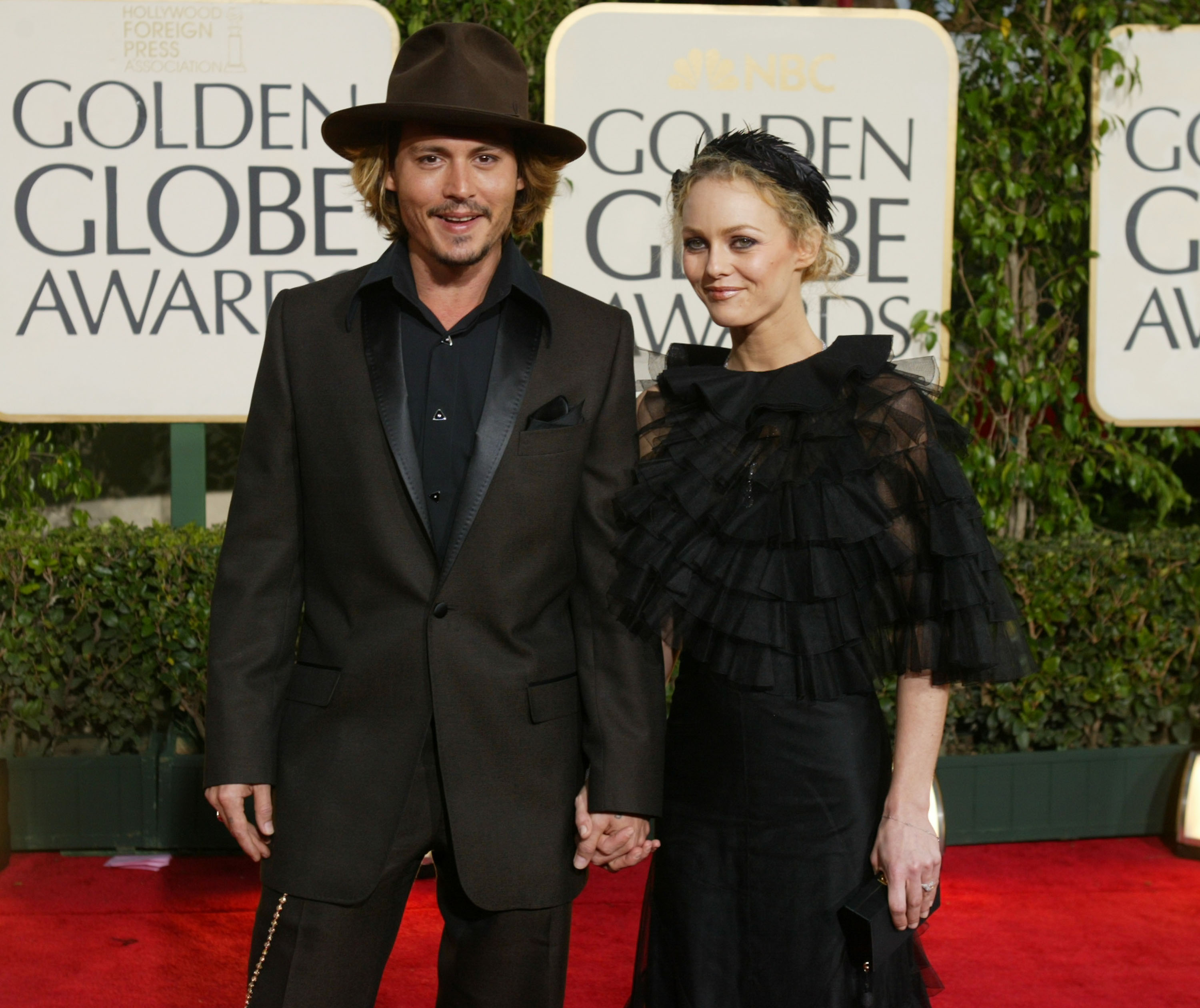Johnny Depp and Vanessa Paradis at the 61st Annual Golden Globe Awards in Beverly Hills, California on January 25, 2004 | Source: Getty Images