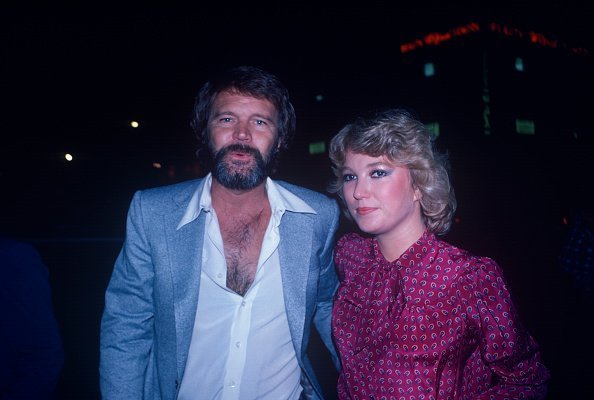Tanya Tucker and Glenn Campbell out for a casual evening in New York in 1970. | Photo: Getty Images
